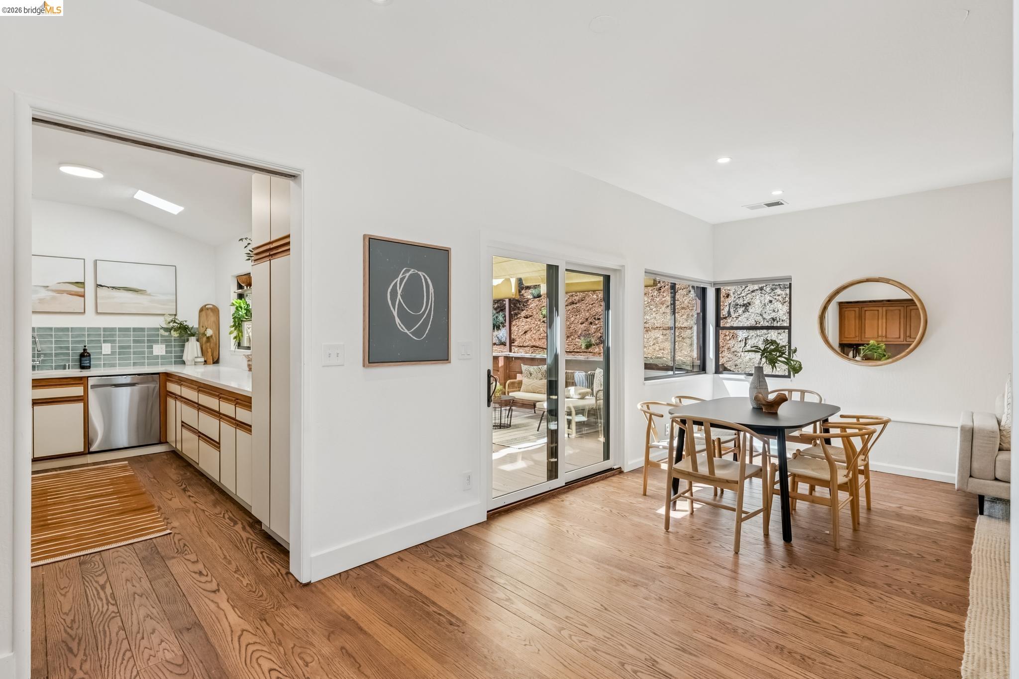 33 Valley Dr