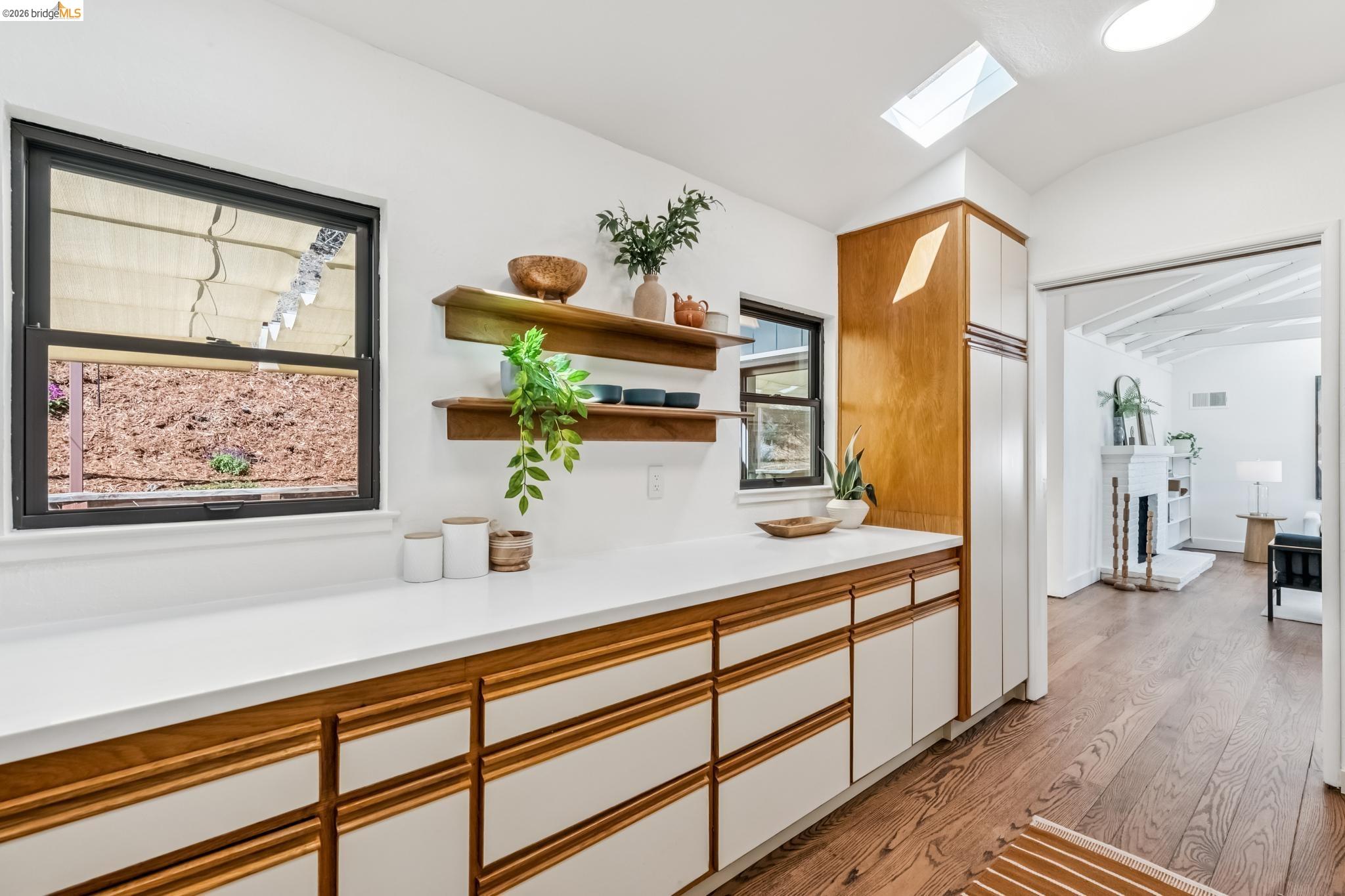 33 Valley Dr