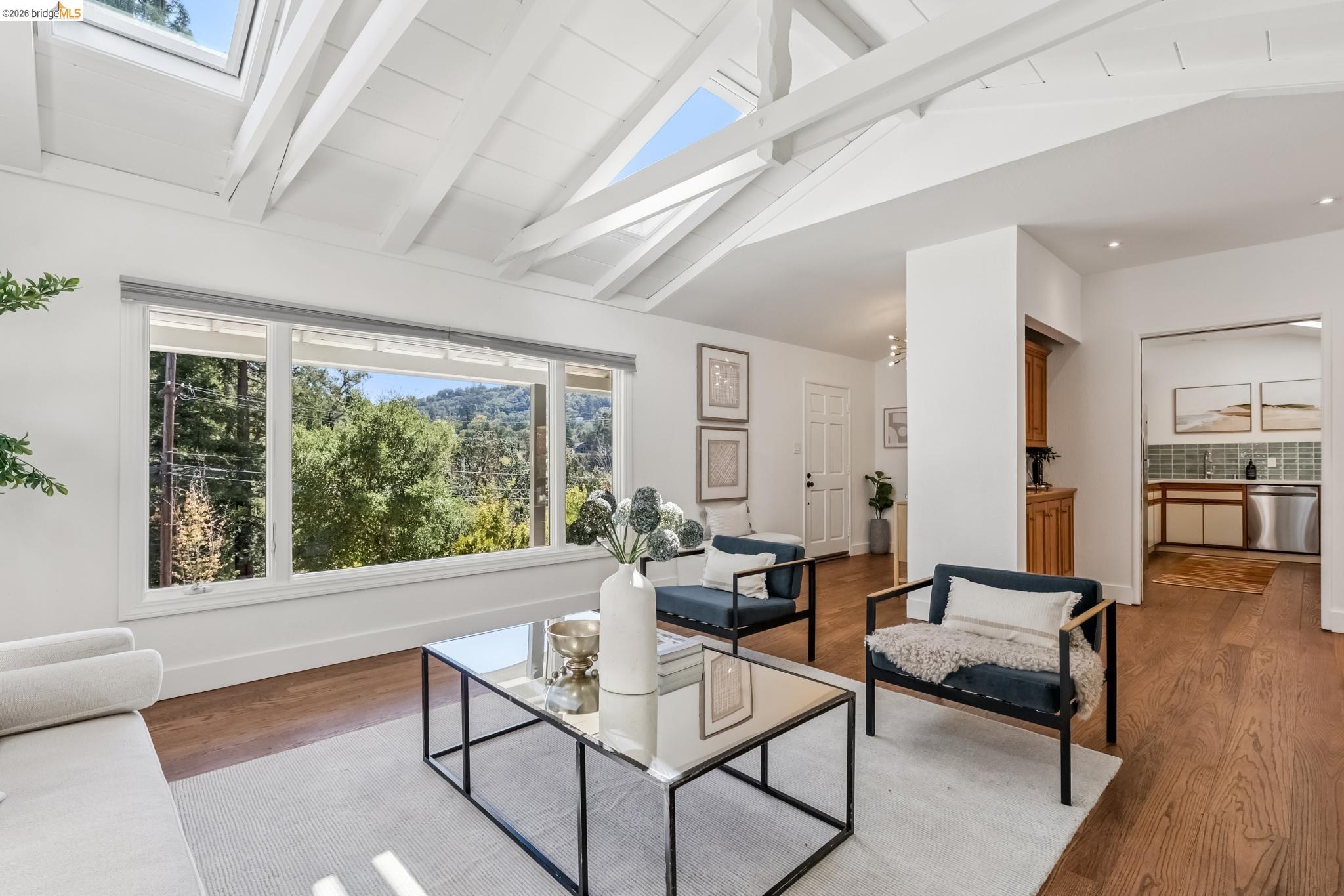 33 Valley Dr
