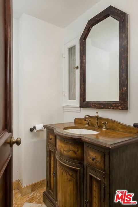 1957 MANDEVILLE CANYON RD