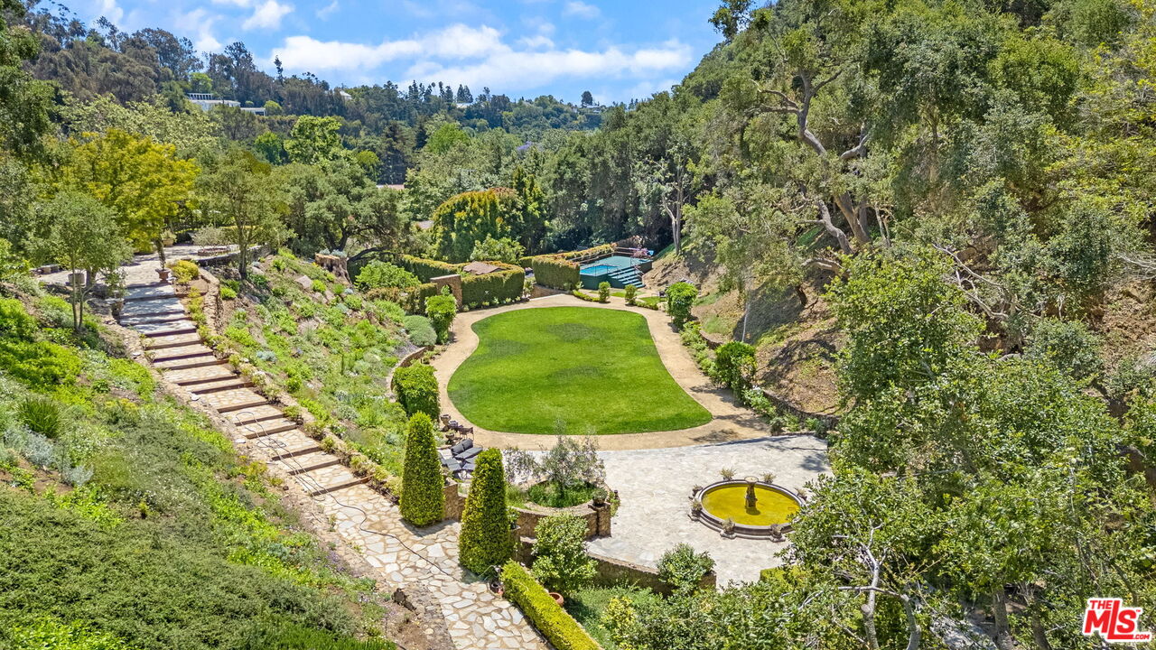 1957 MANDEVILLE CANYON RD