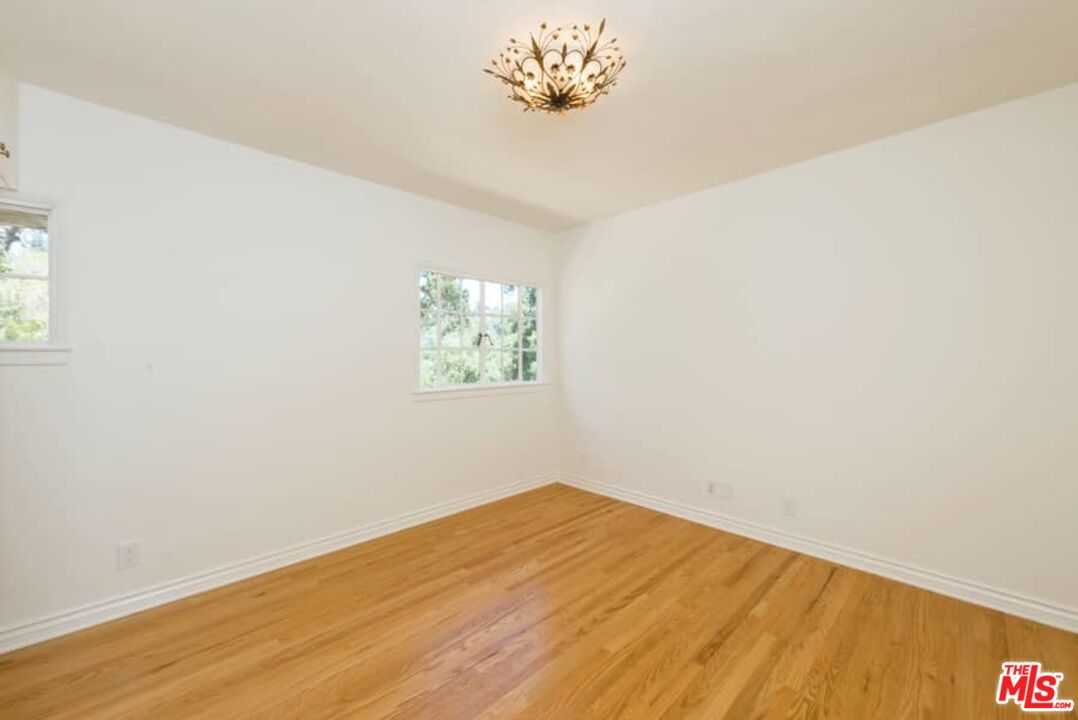 1957 MANDEVILLE CANYON RD