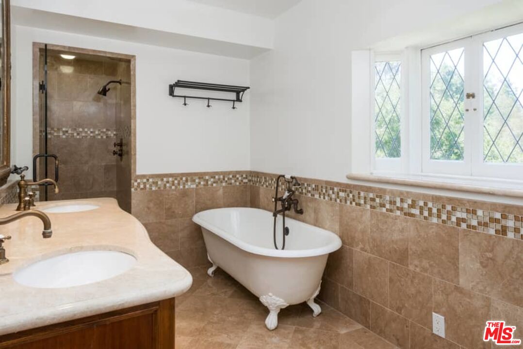 1957 MANDEVILLE CANYON RD