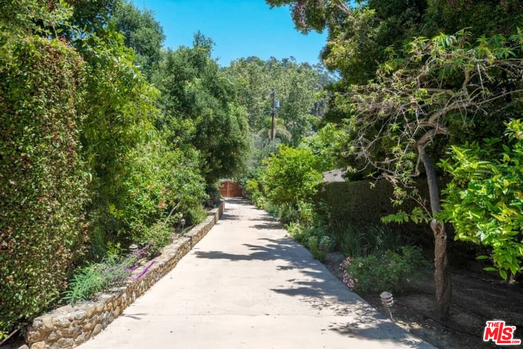 1957 MANDEVILLE CANYON RD