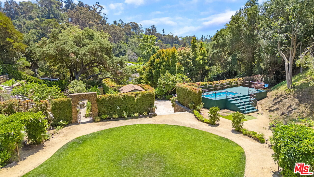 1957 MANDEVILLE CANYON RD