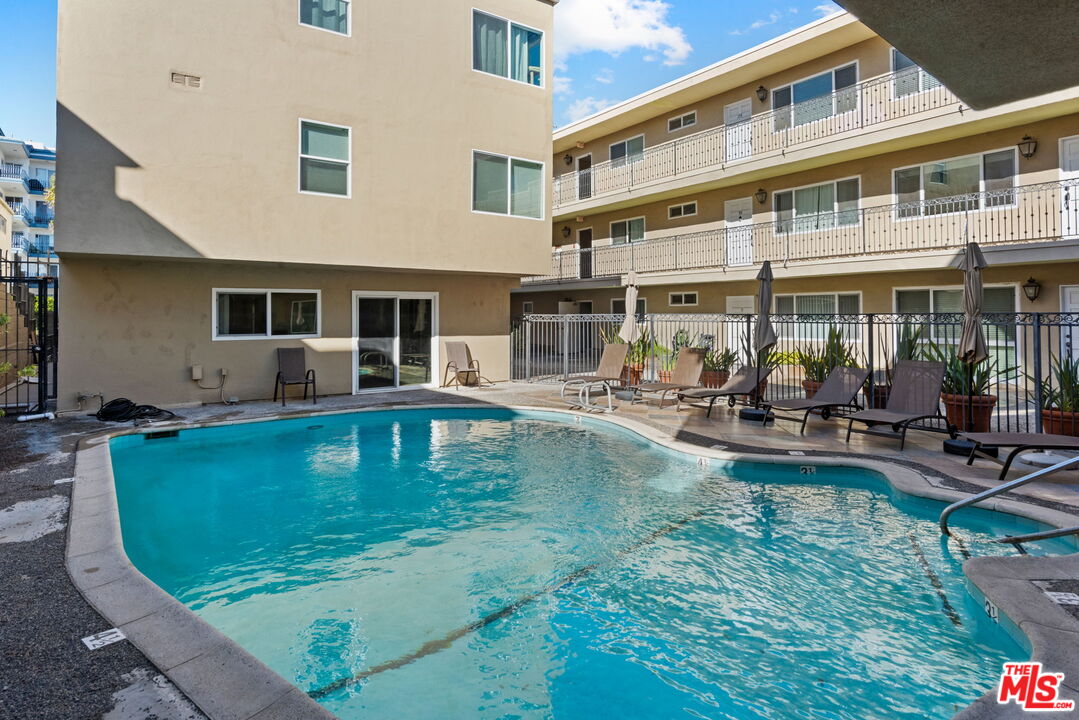 11646 Chenault St Unit: 2