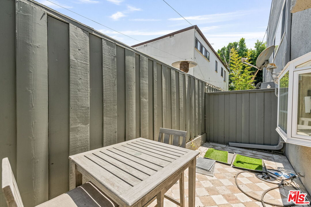 2408 34th St Unit: 4