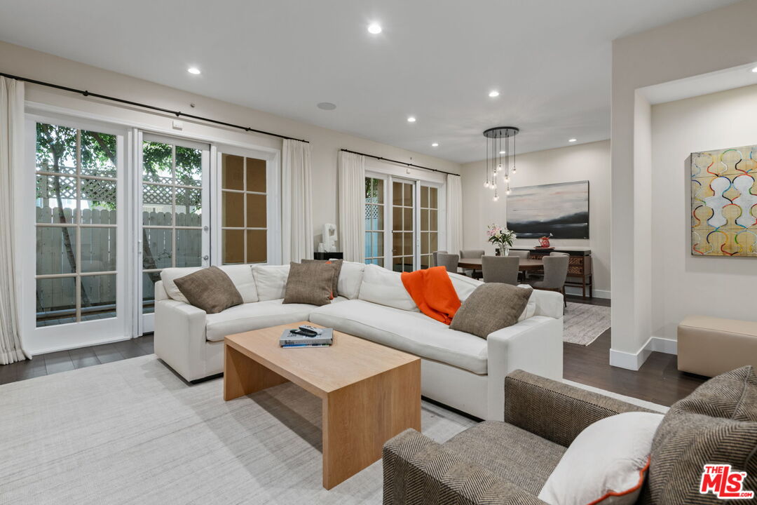 11500 San Vicente Blvd Unit: 216