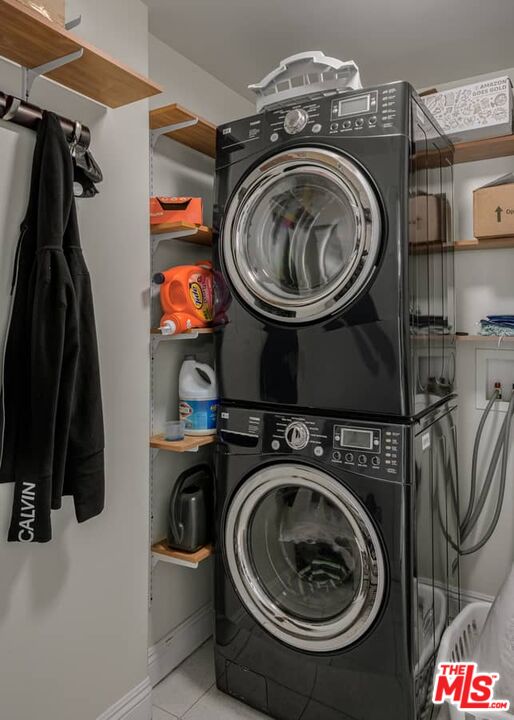 10617 EASTBORNE AVE Unit: PH2