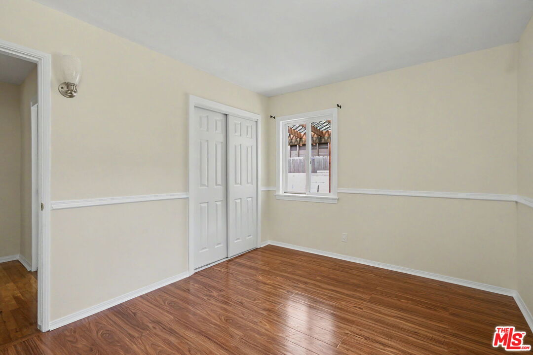 3542 Greenwood Ave