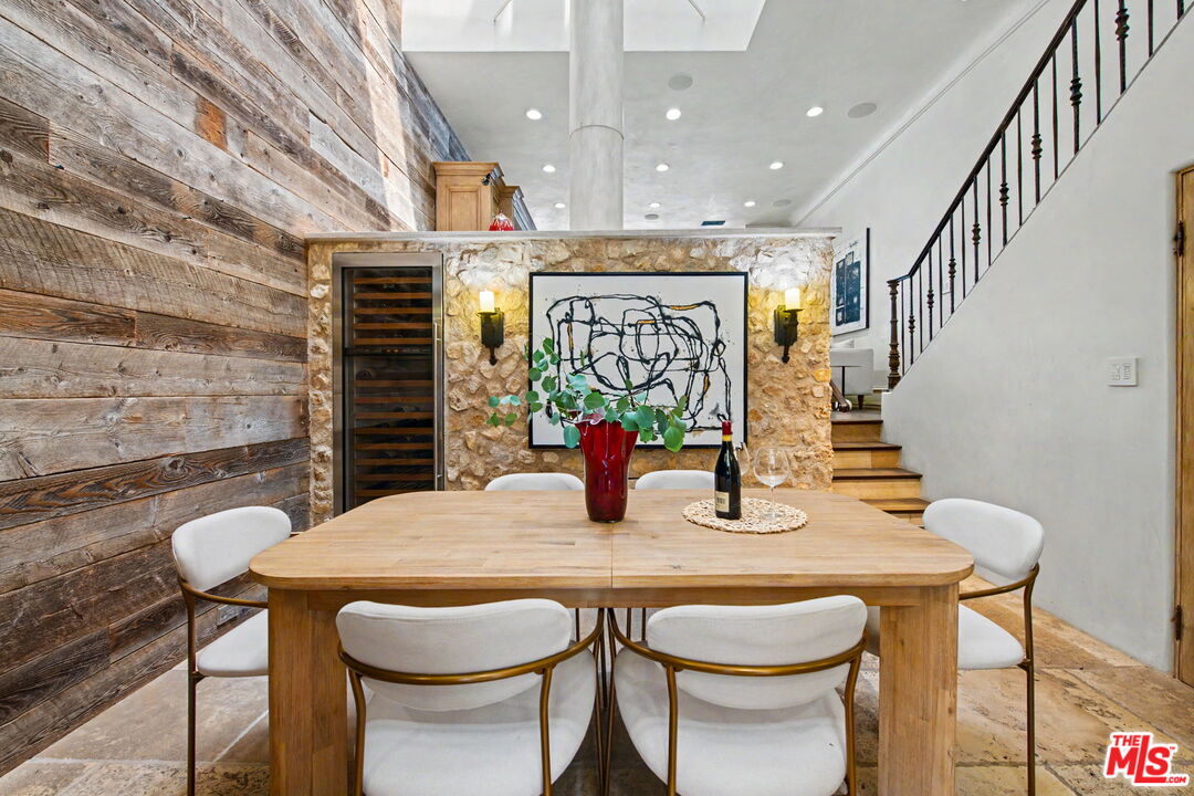2408 34th St Unit: 4