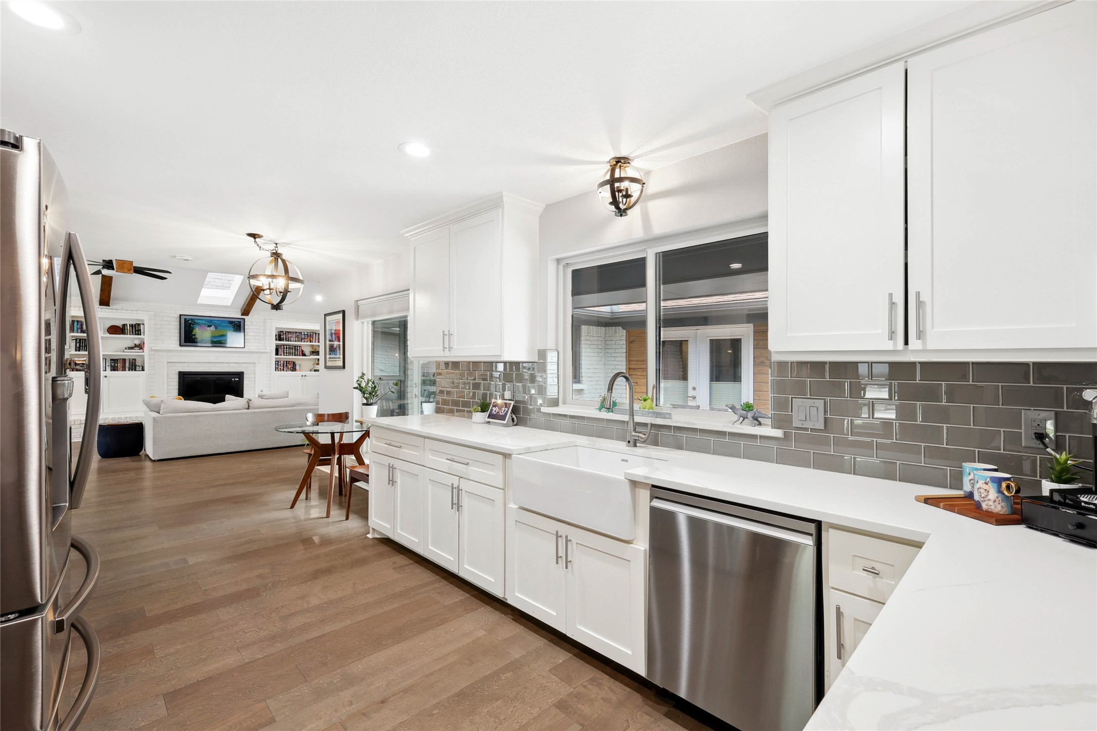 2712 Knollwood Court