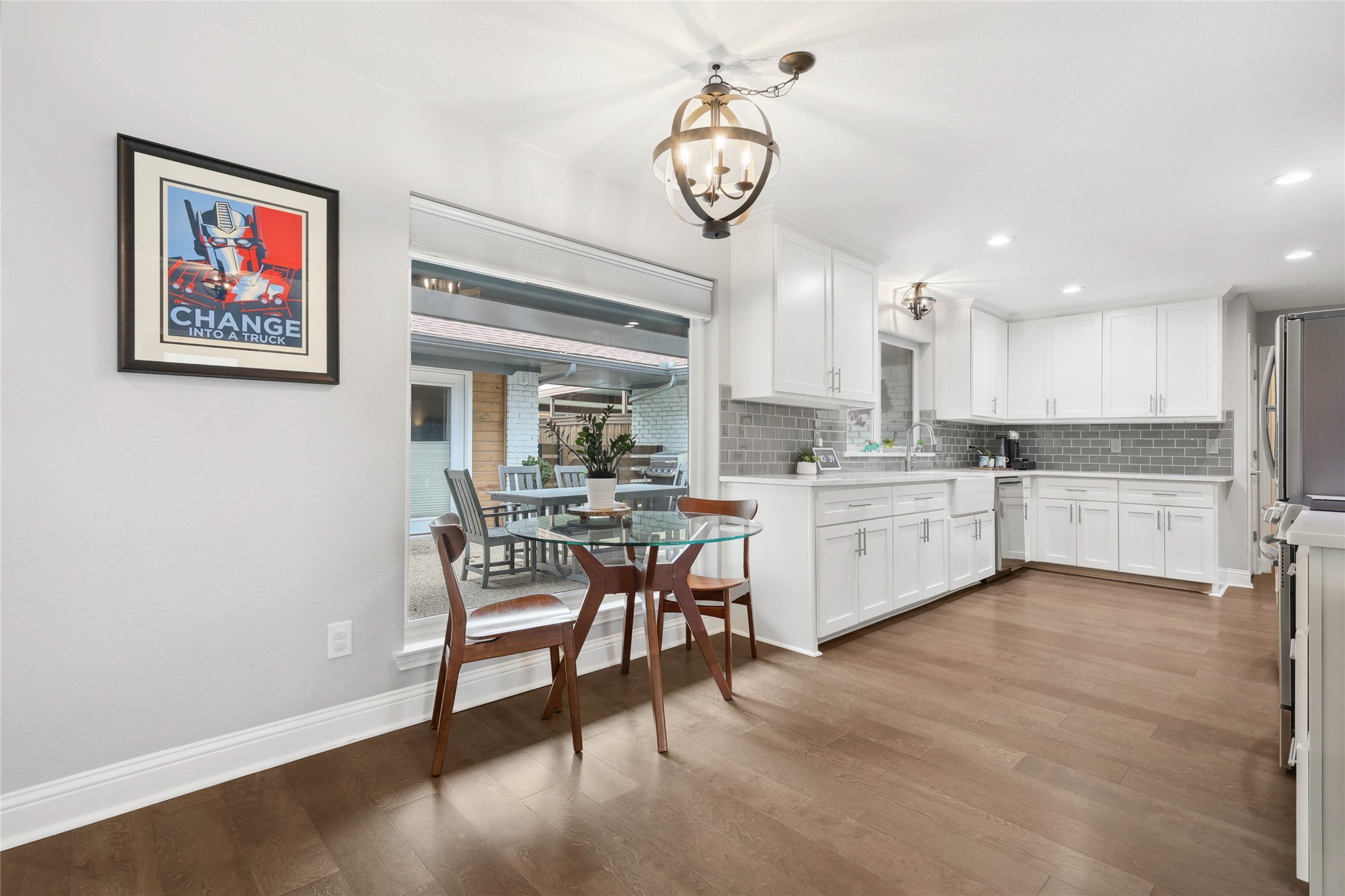 2712 Knollwood Court