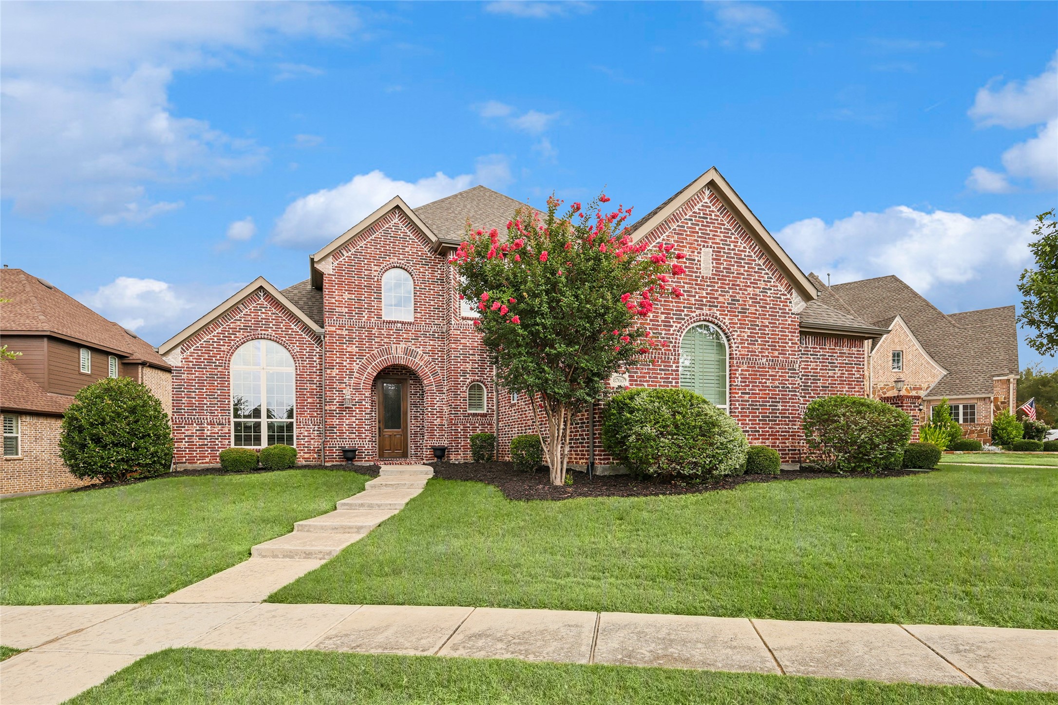 8700 Scarlet Trail