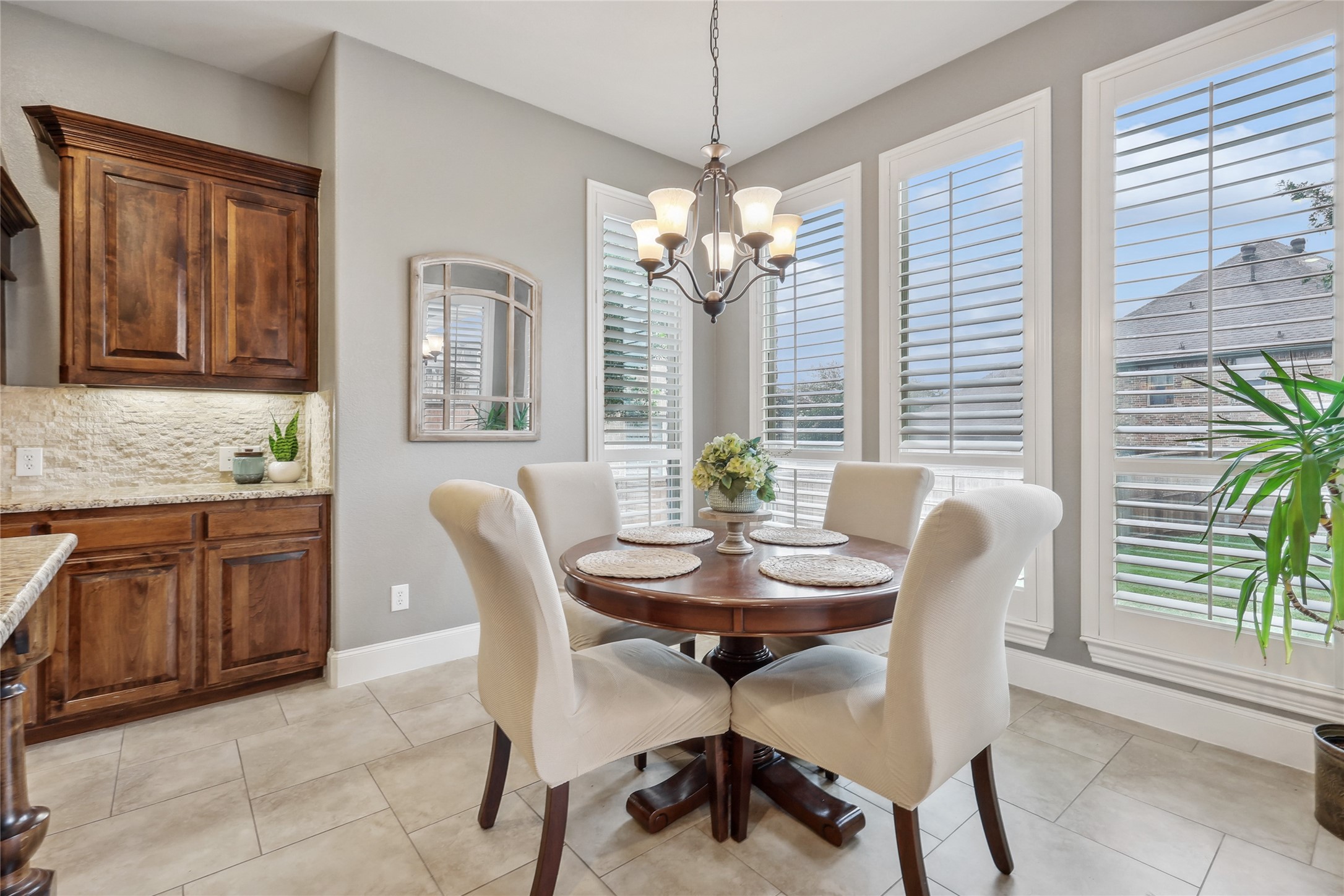 8700 Scarlet Trail