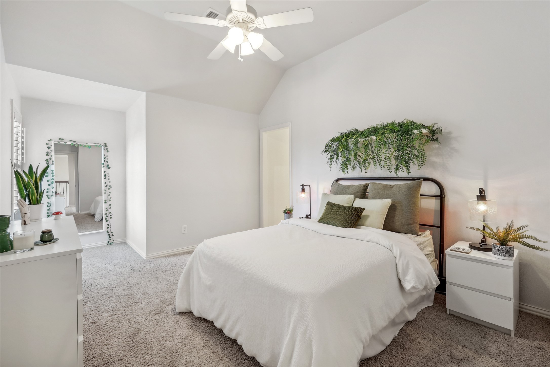 8700 Scarlet Trail