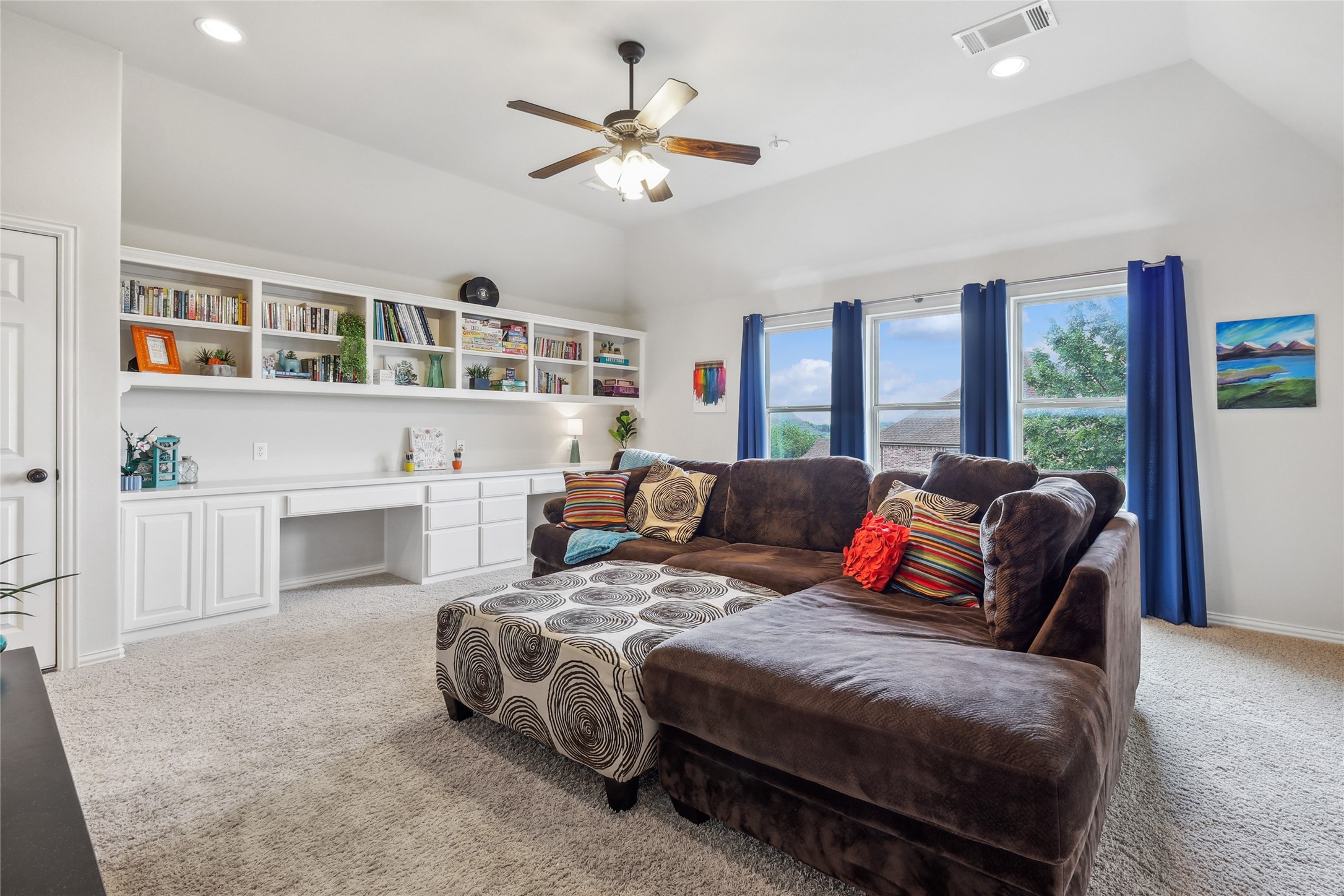 8700 Scarlet Trail