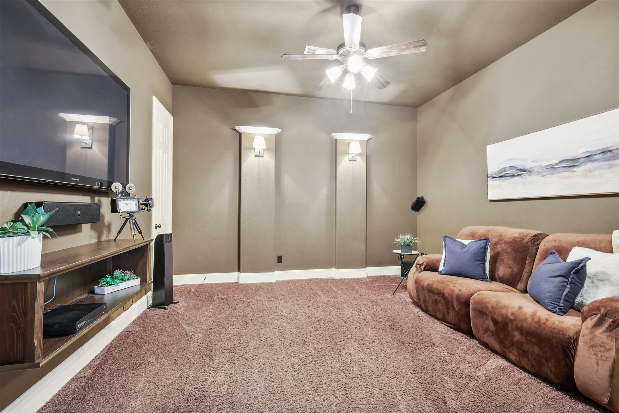 8700 Scarlet Trail