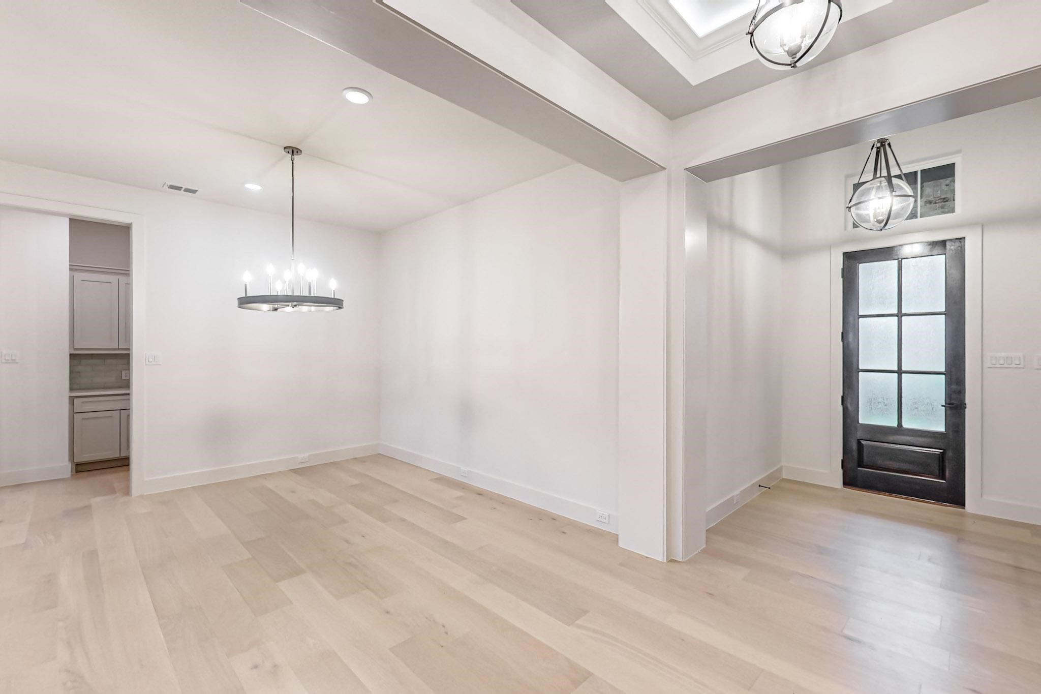 7113 Woodside Drive