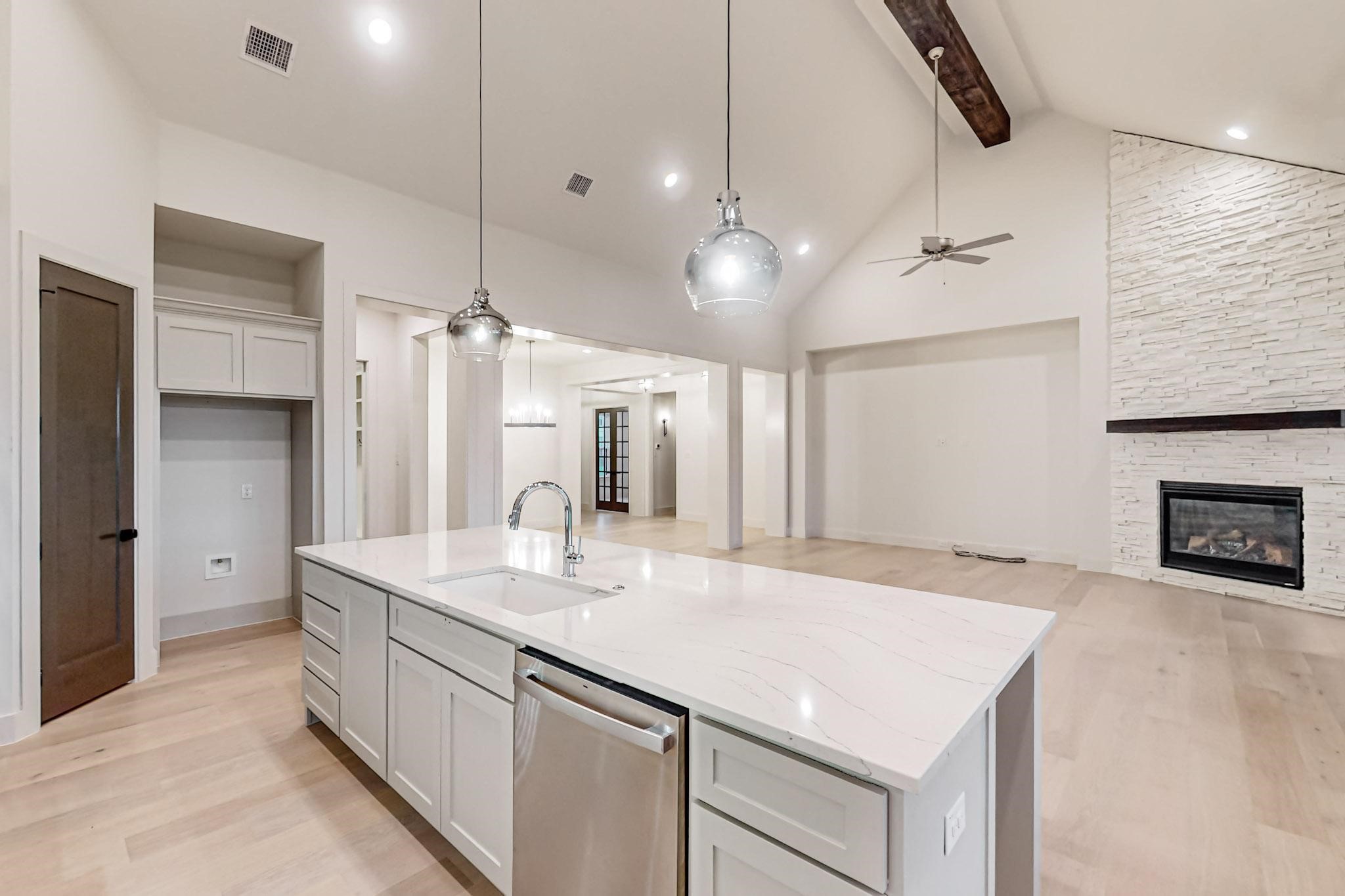 7113 Woodside Drive