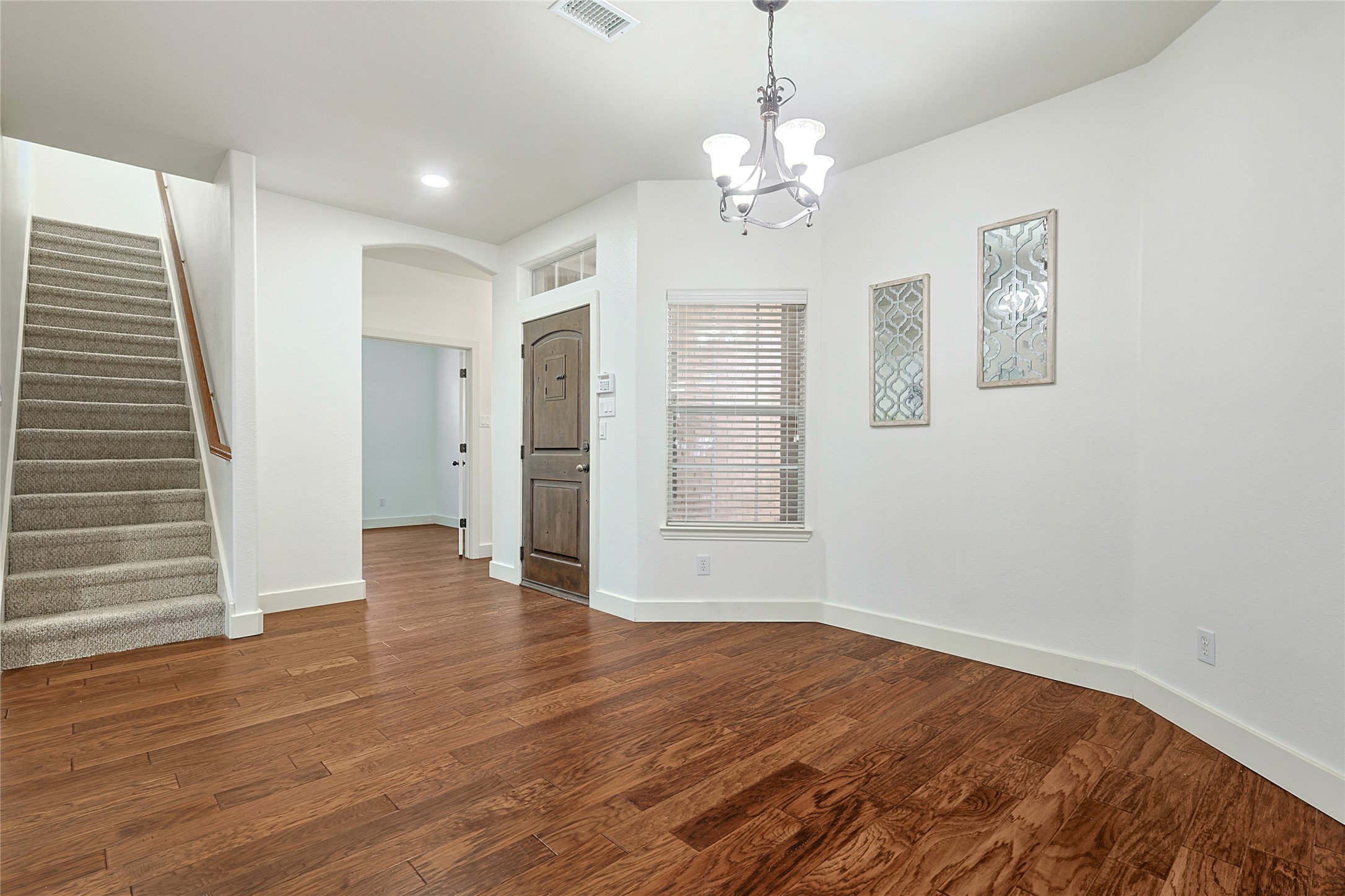 125 Turnberry Lane
