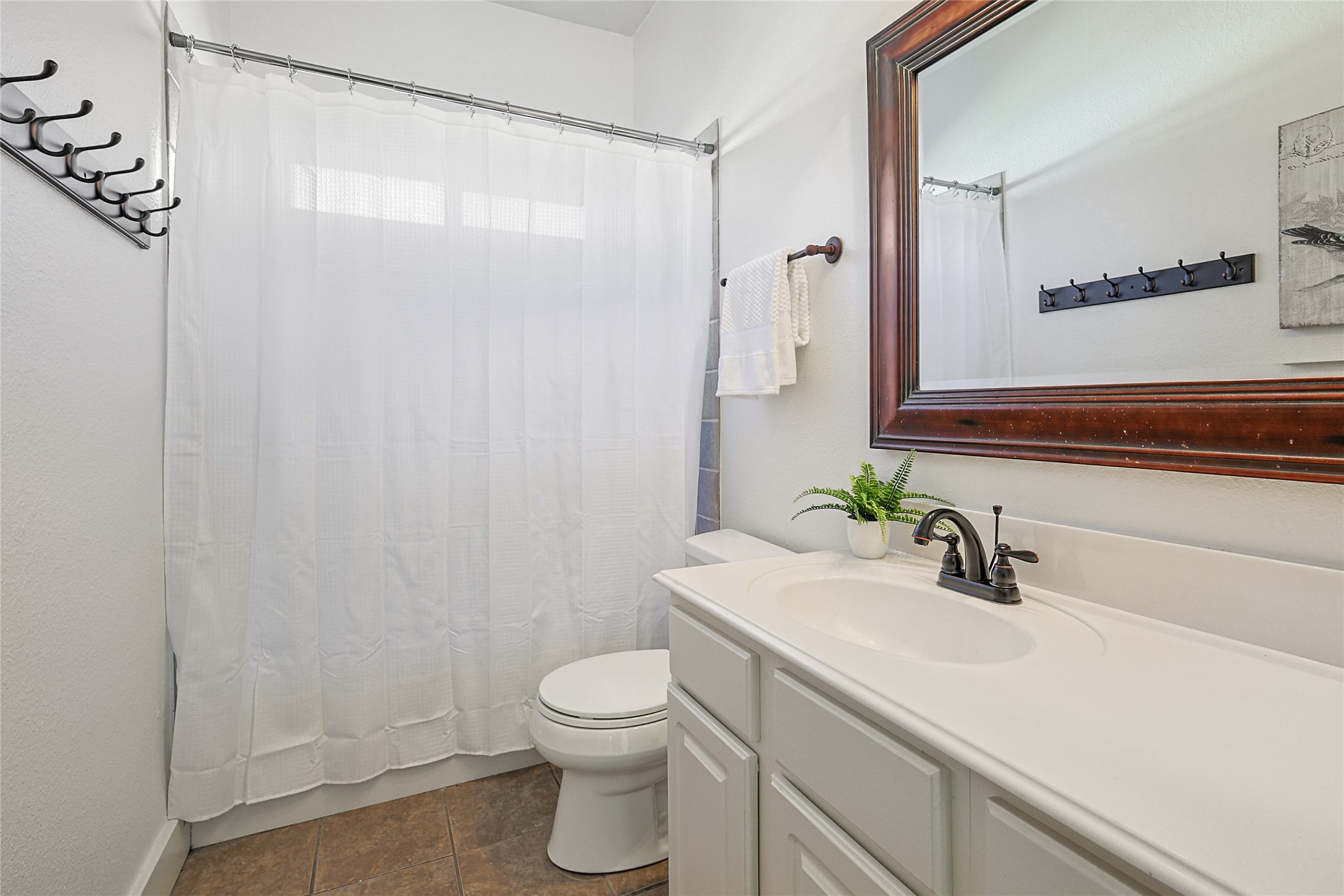 125 Turnberry Lane