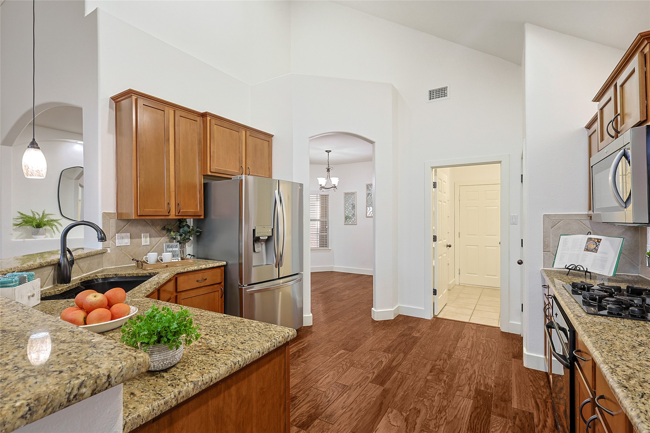 125 Turnberry Lane