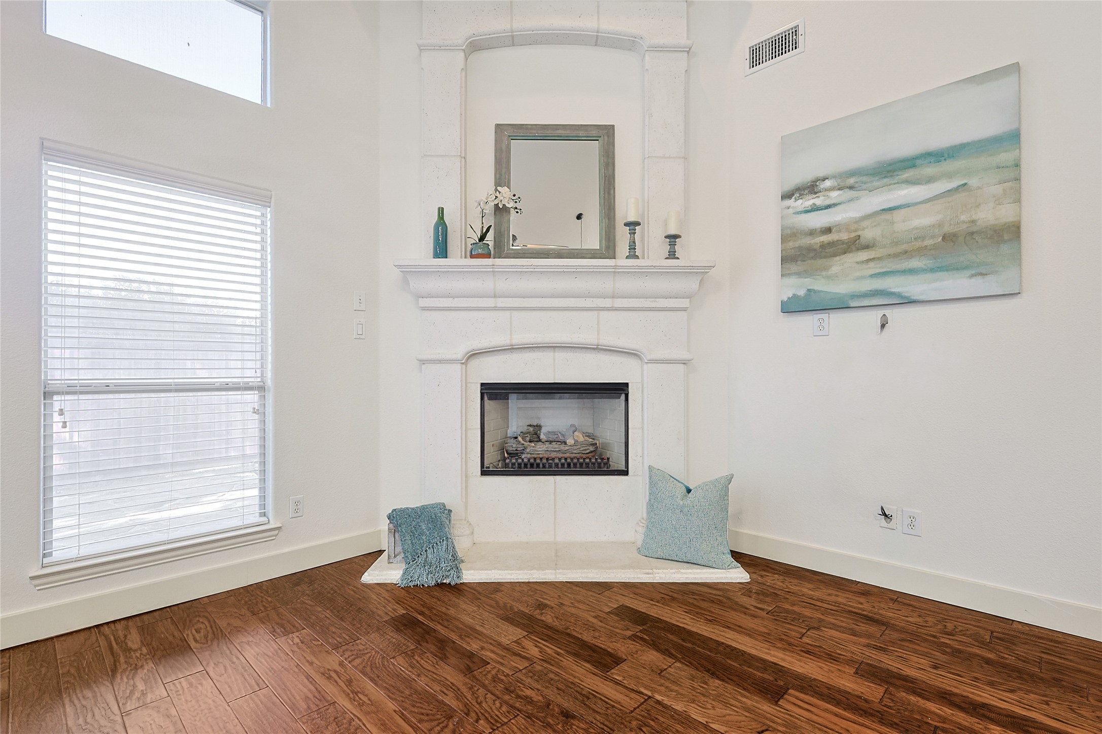 125 Turnberry Lane