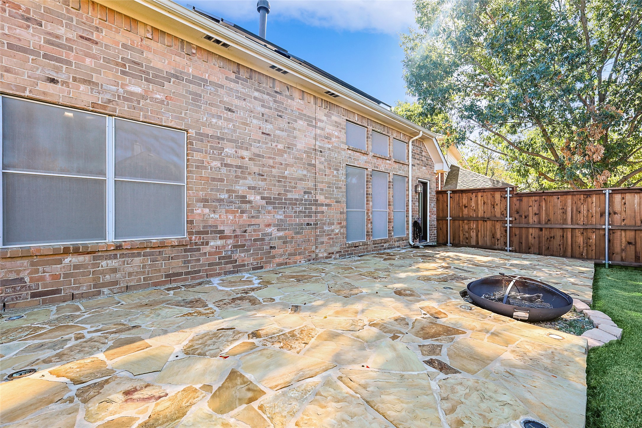 125 Turnberry Lane