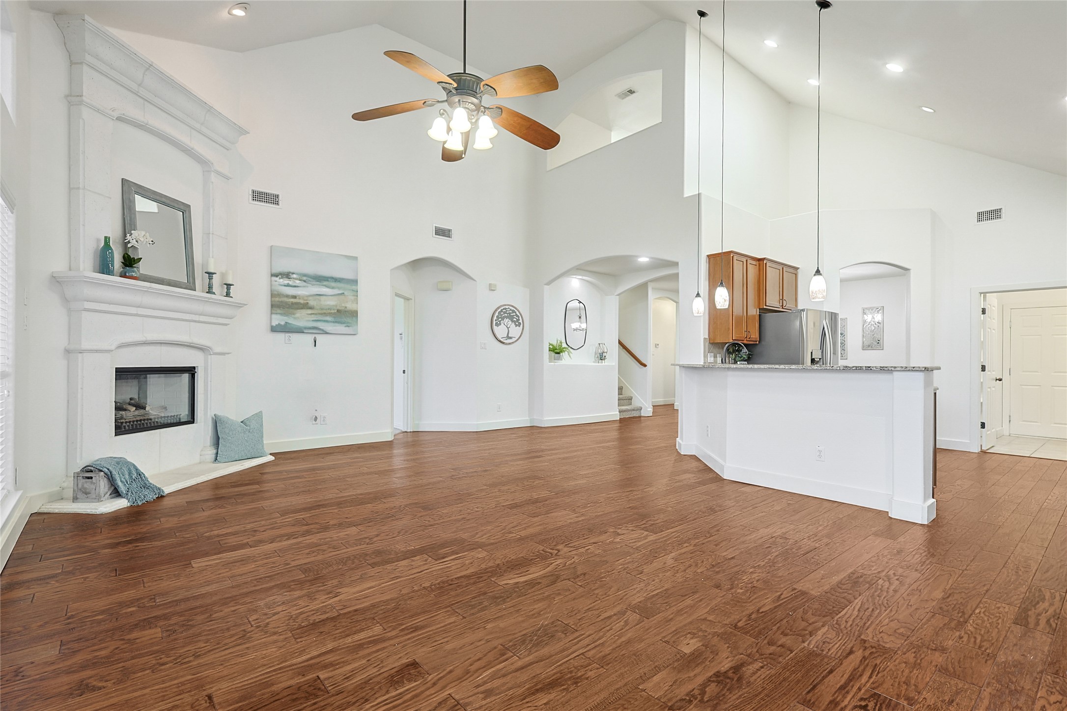 125 Turnberry Lane
