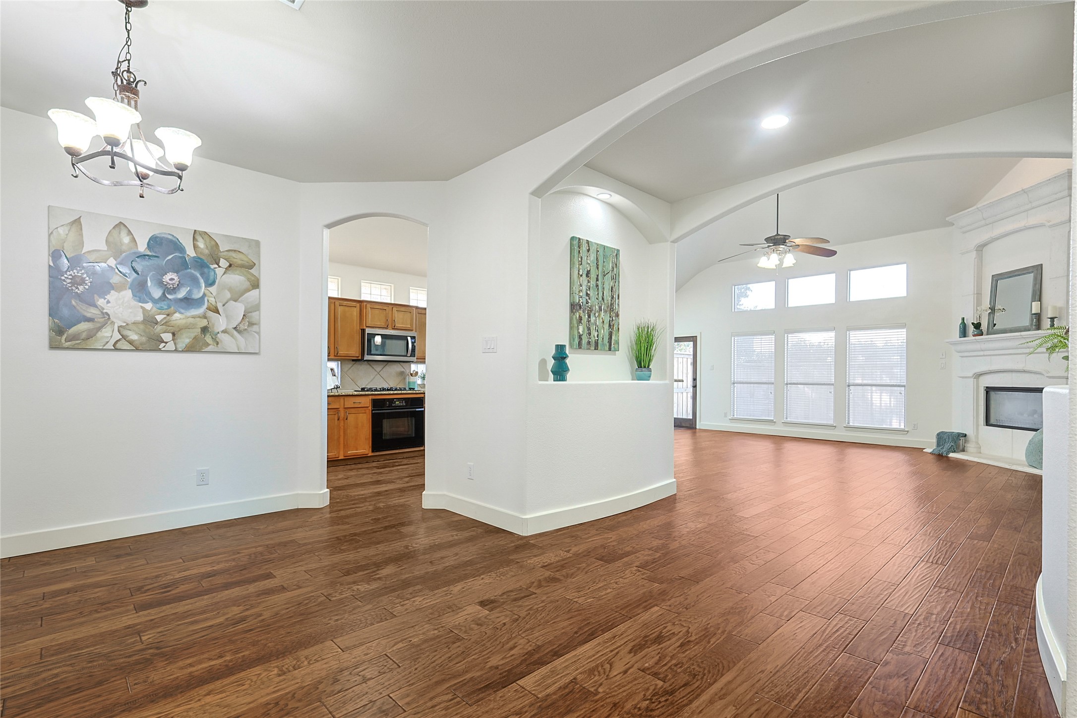 125 Turnberry Lane