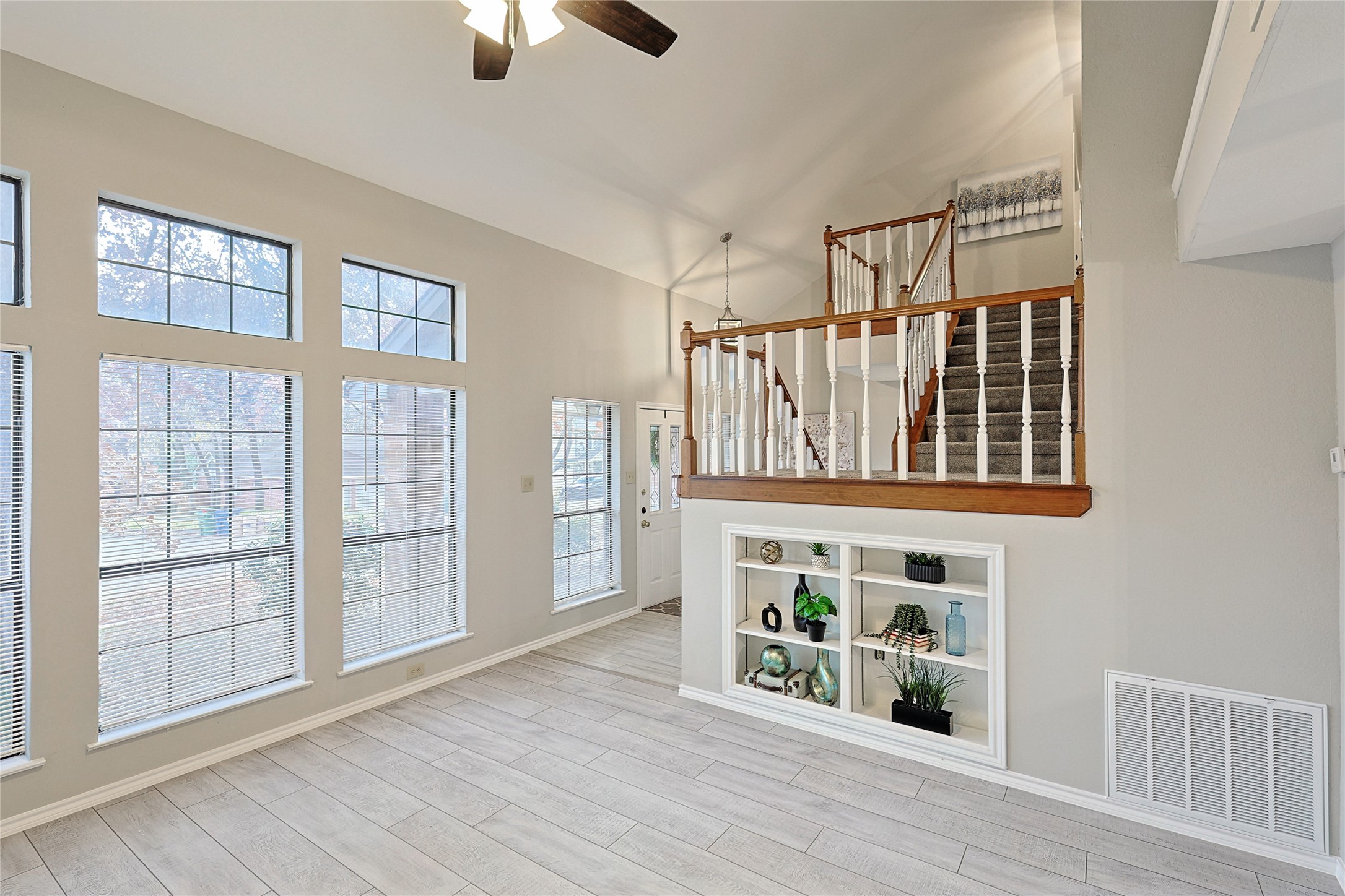 4502 Amesbury Circle