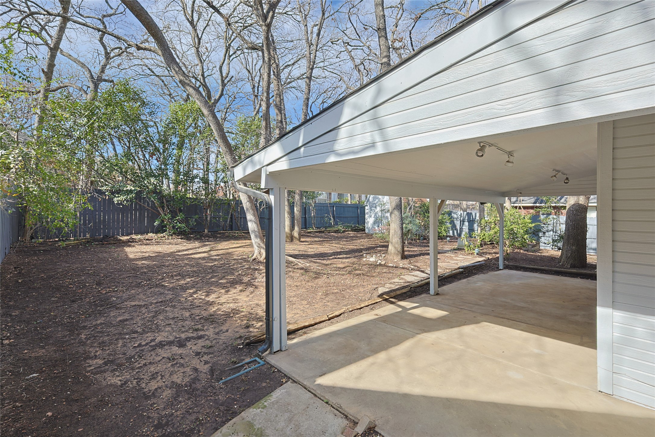 4502 Amesbury Circle