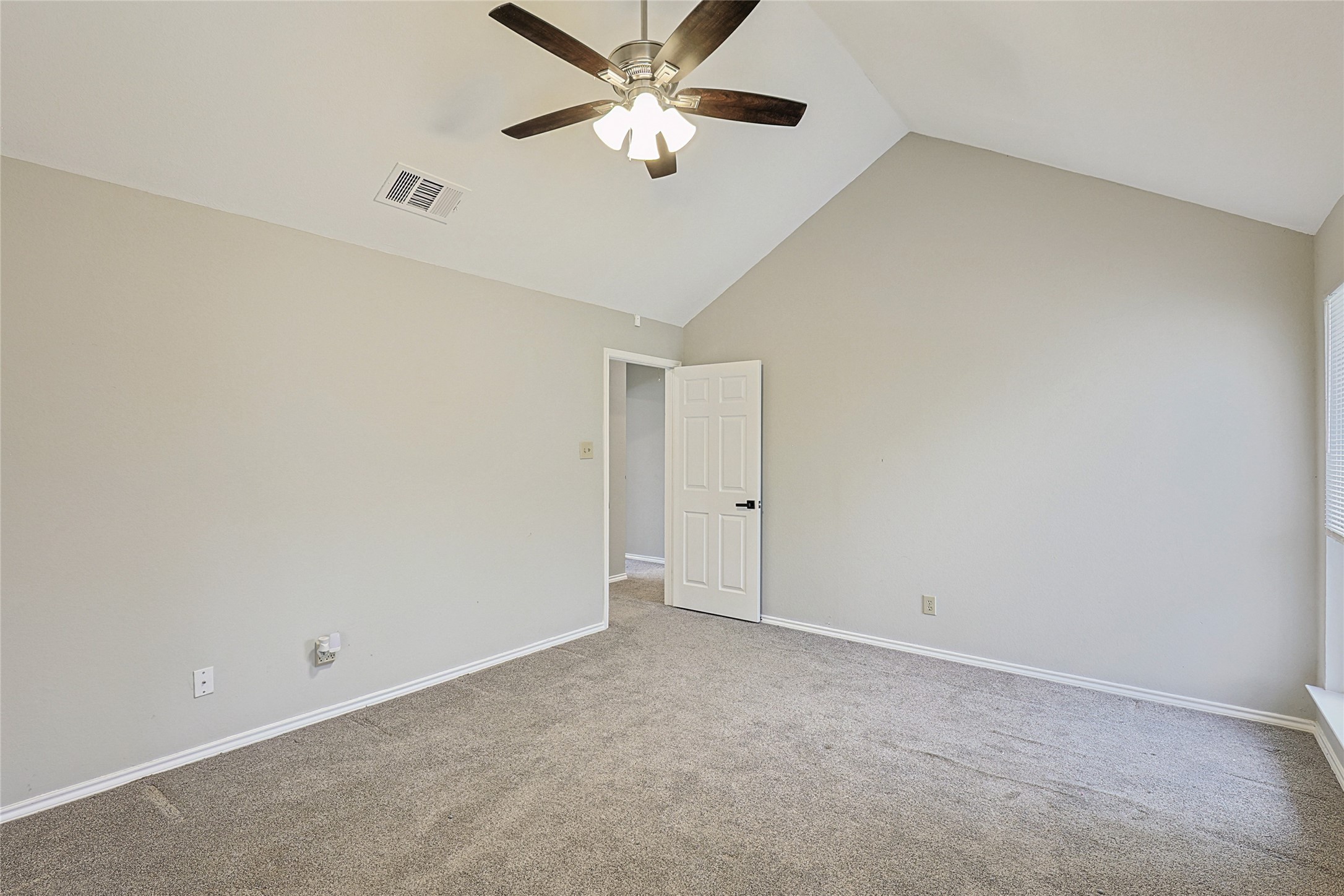 4502 Amesbury Circle