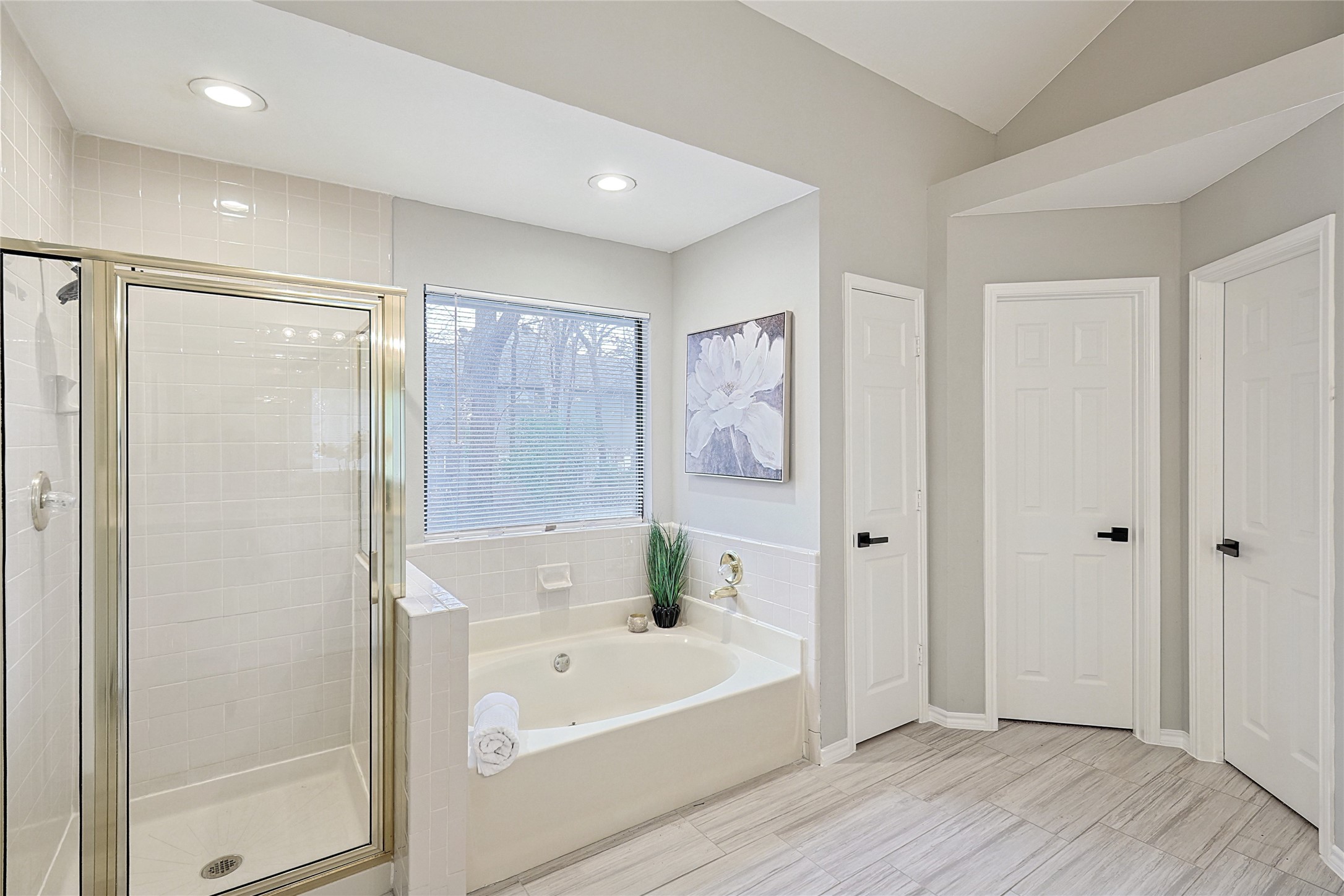 4502 Amesbury Circle