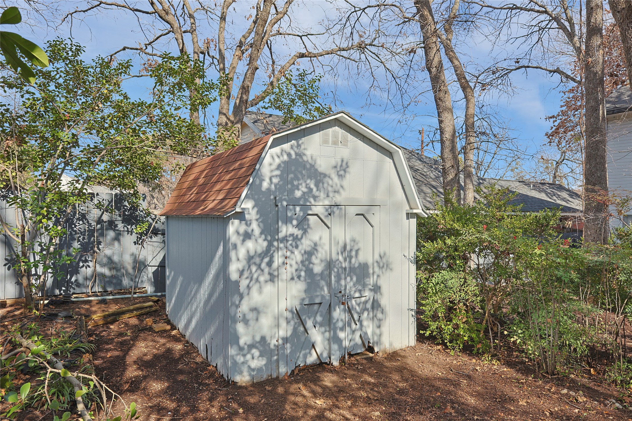 4502 Amesbury Circle