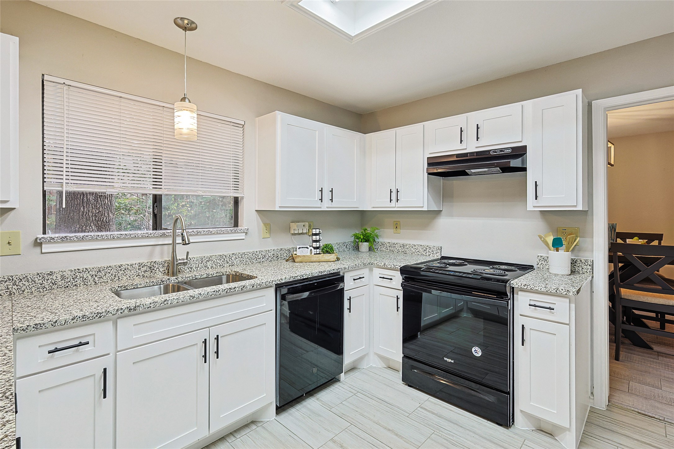 4502 Amesbury Circle