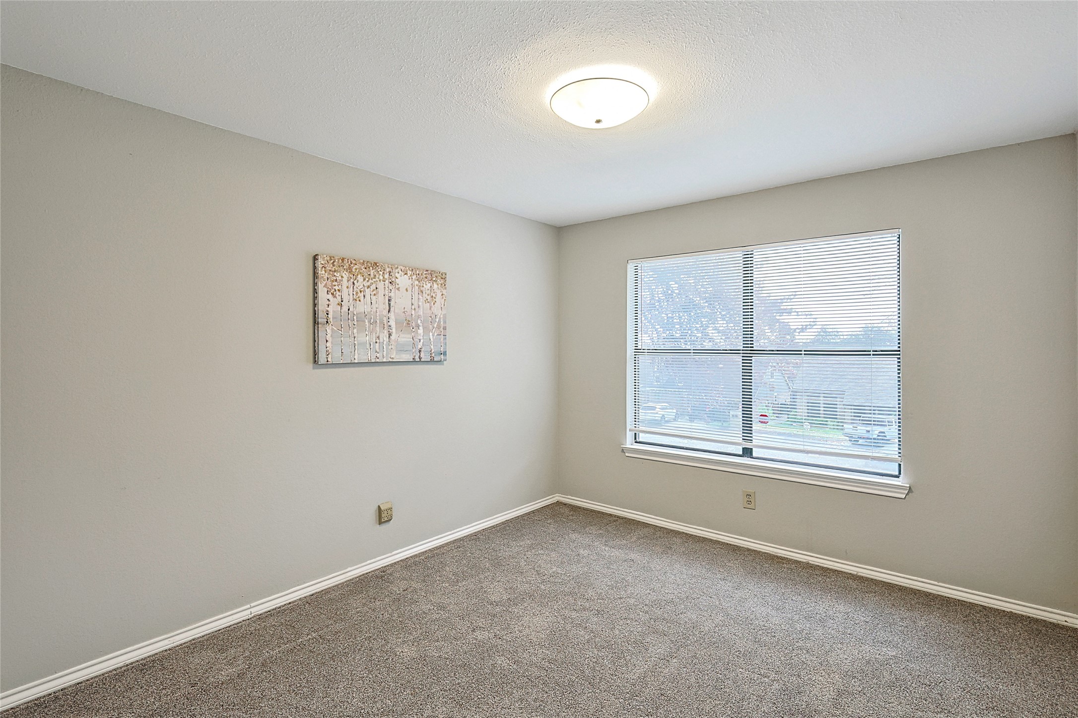 4502 Amesbury Circle