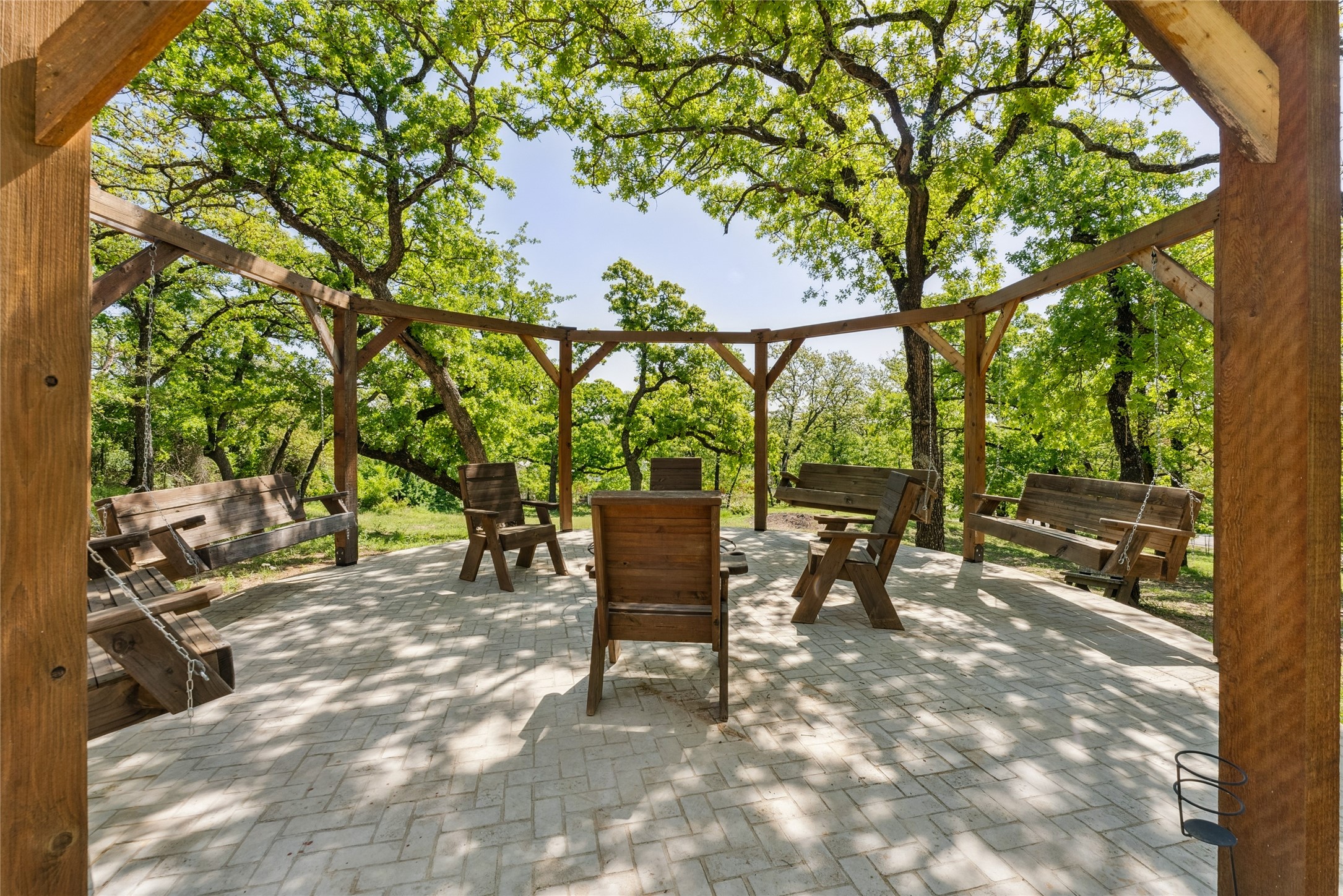 1412 Apache Court