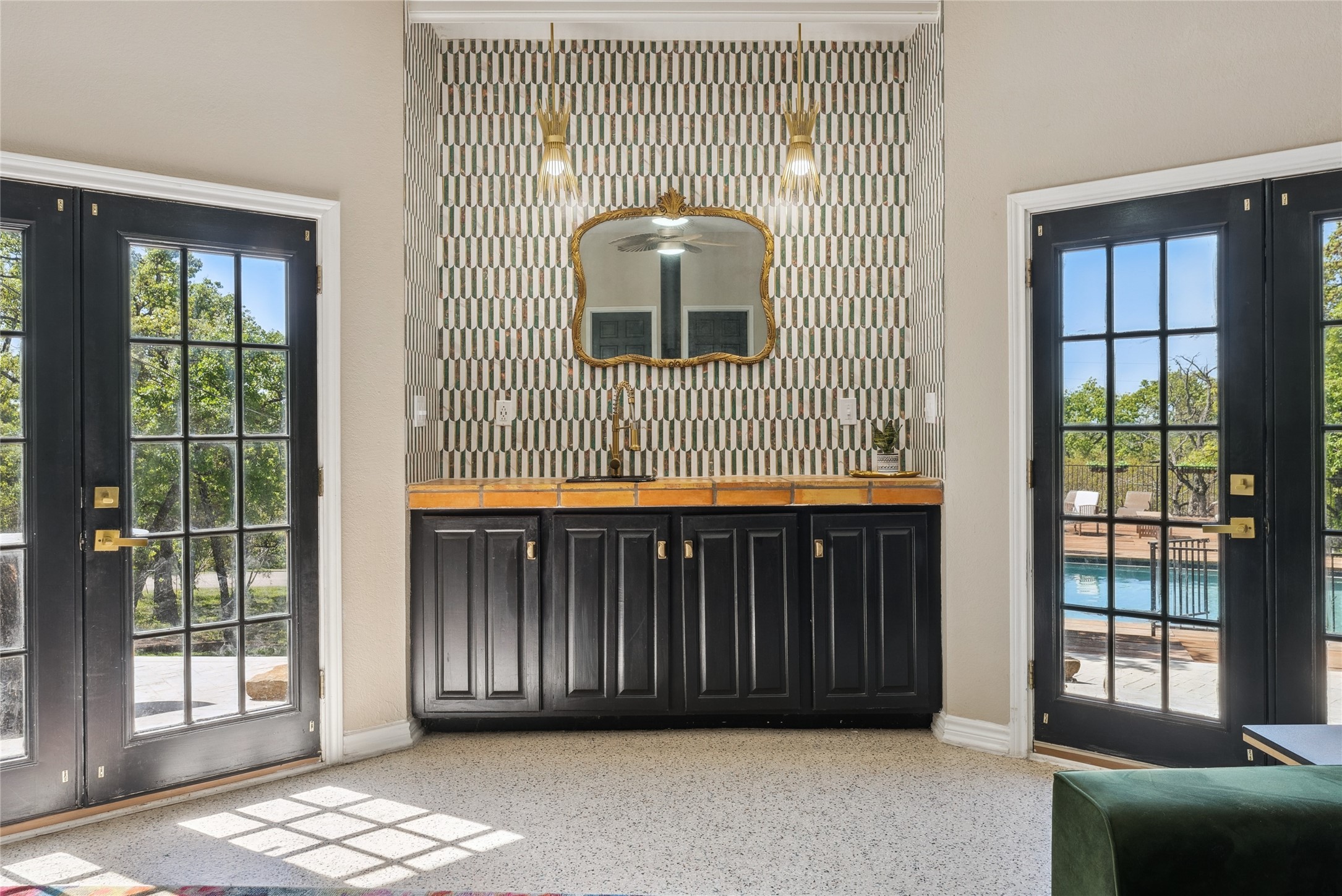1412 Apache Court