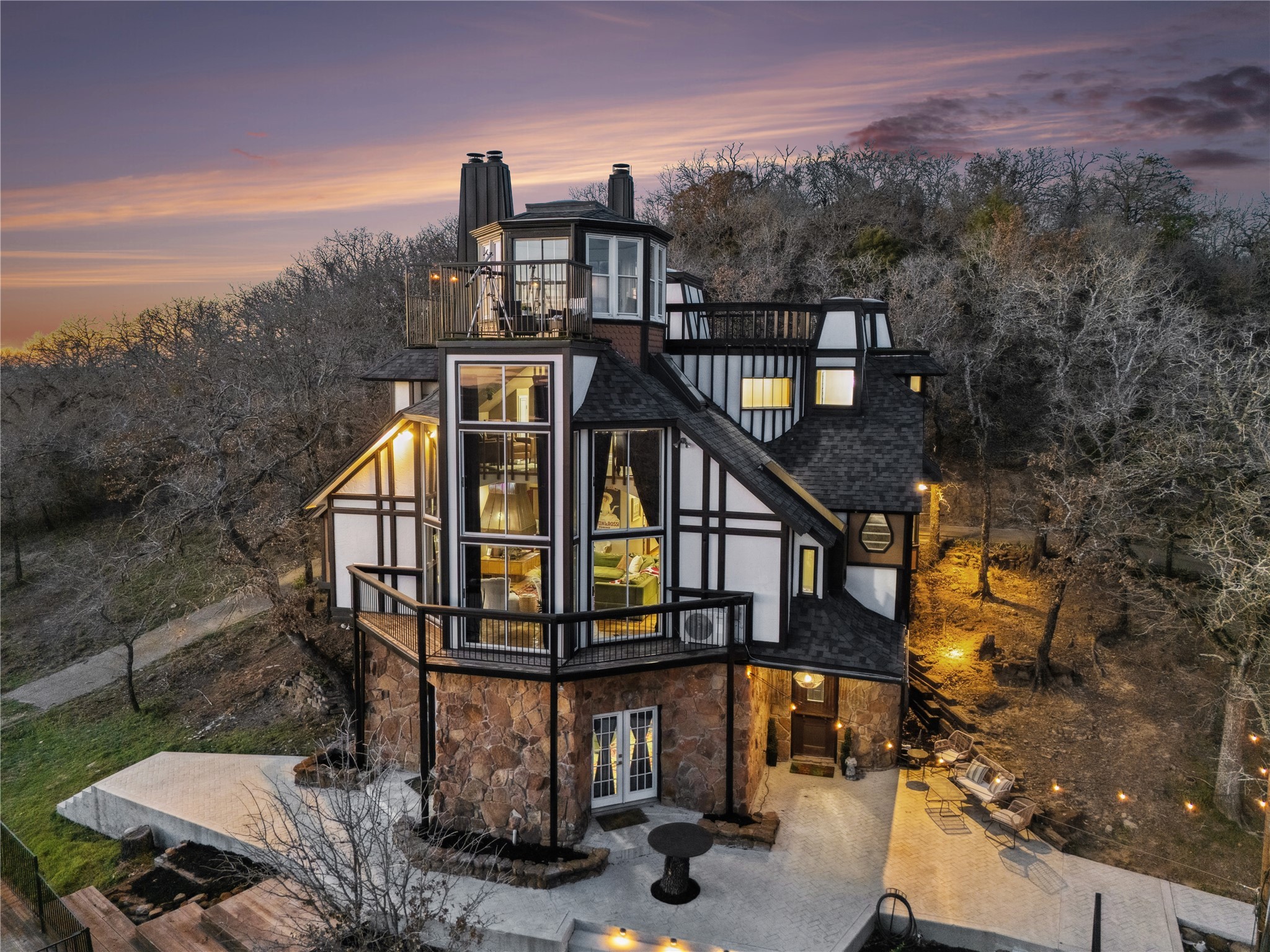 1412 Apache Court