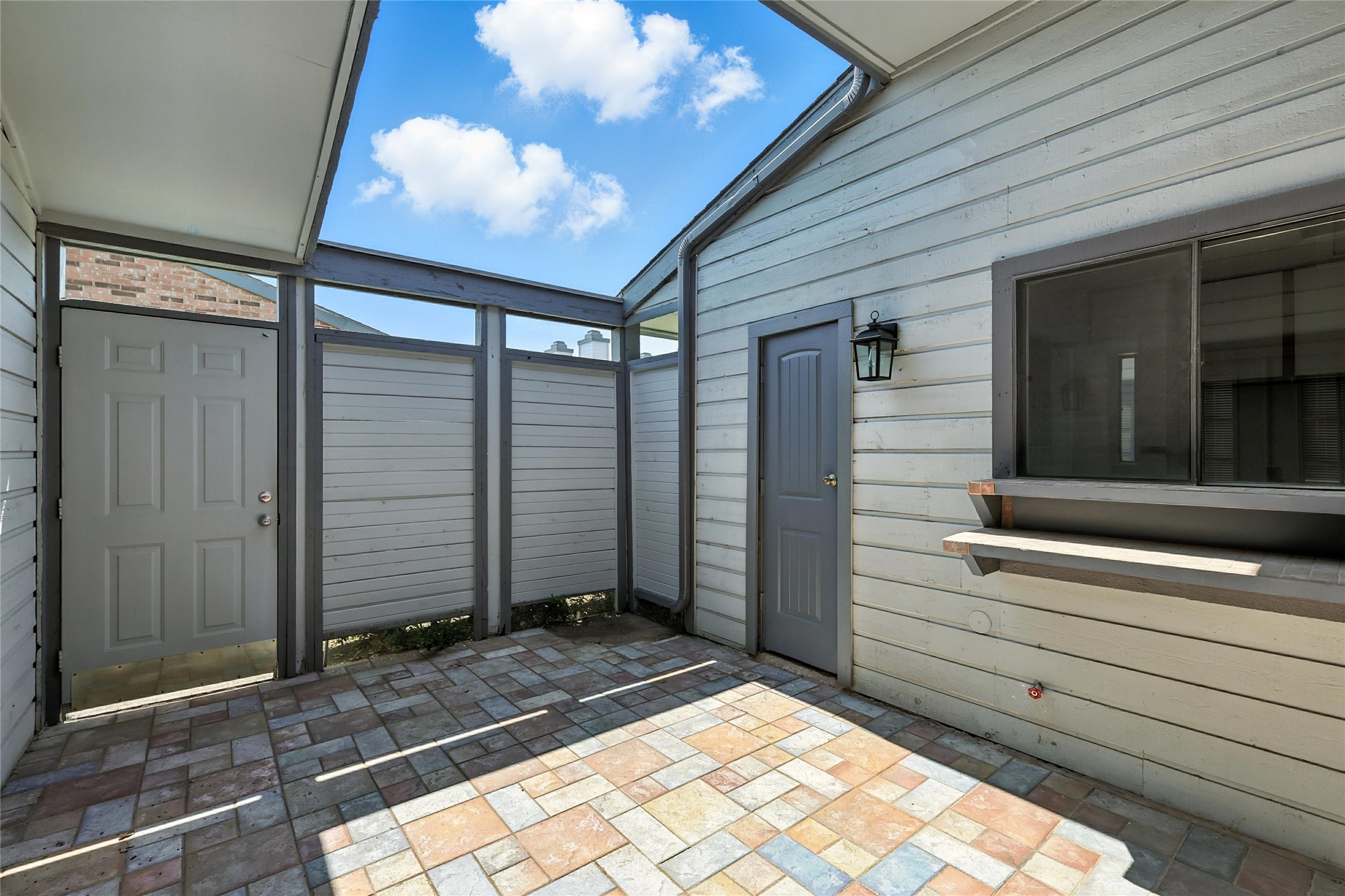 640 Bellaire Drive B