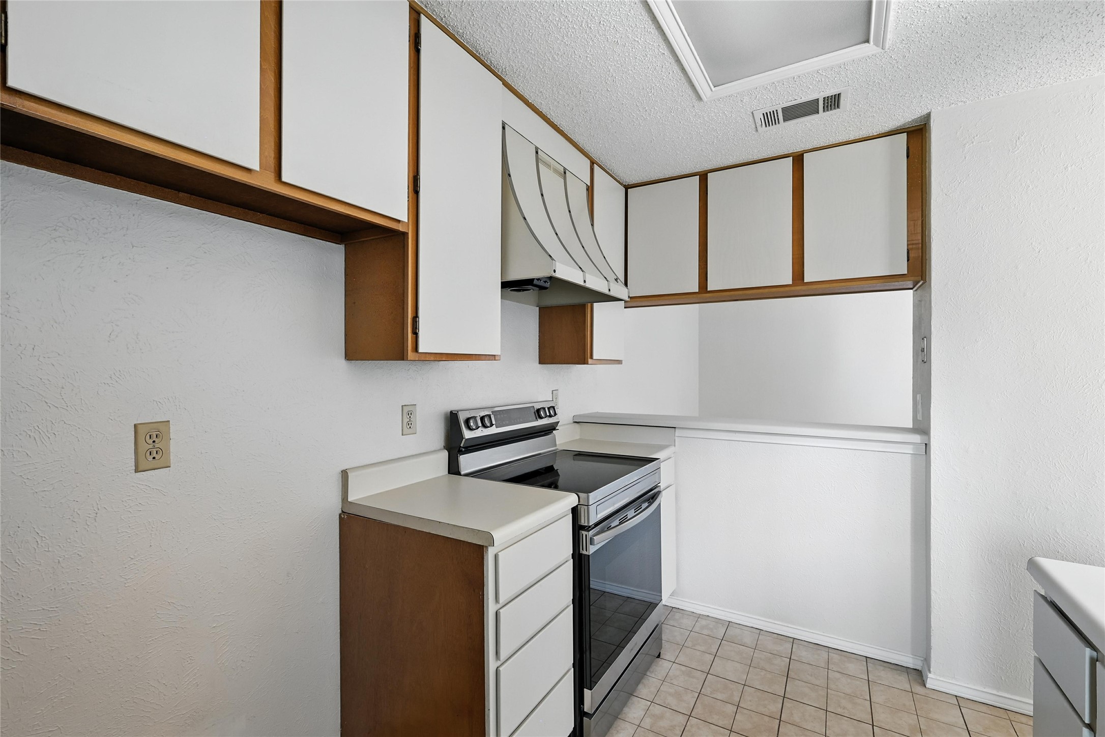 640 Bellaire Drive B