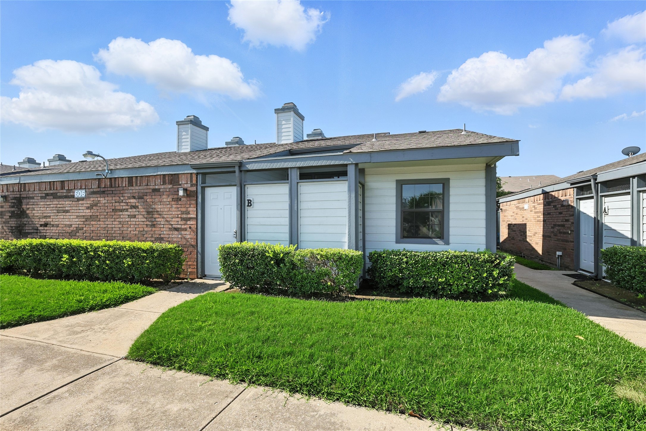 606 Bellaire Drive B
