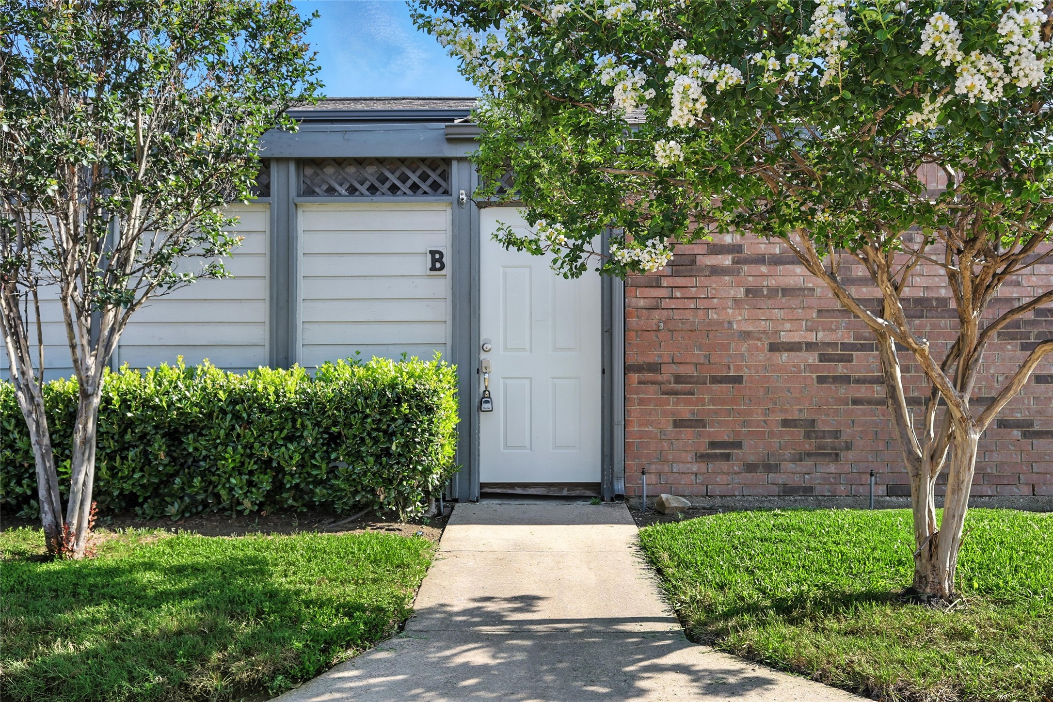 644 Bellaire Drive B