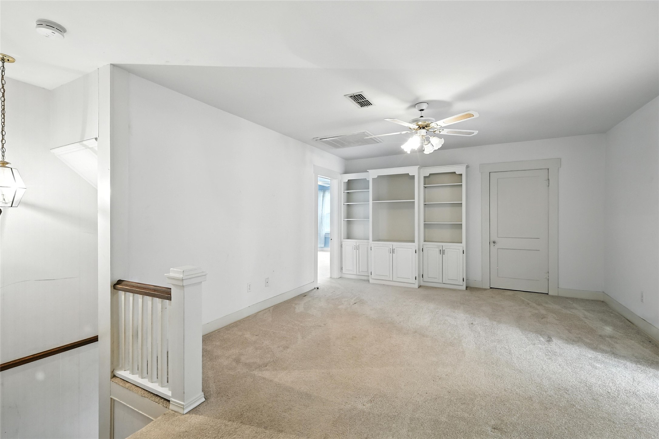 300 E 14th Street