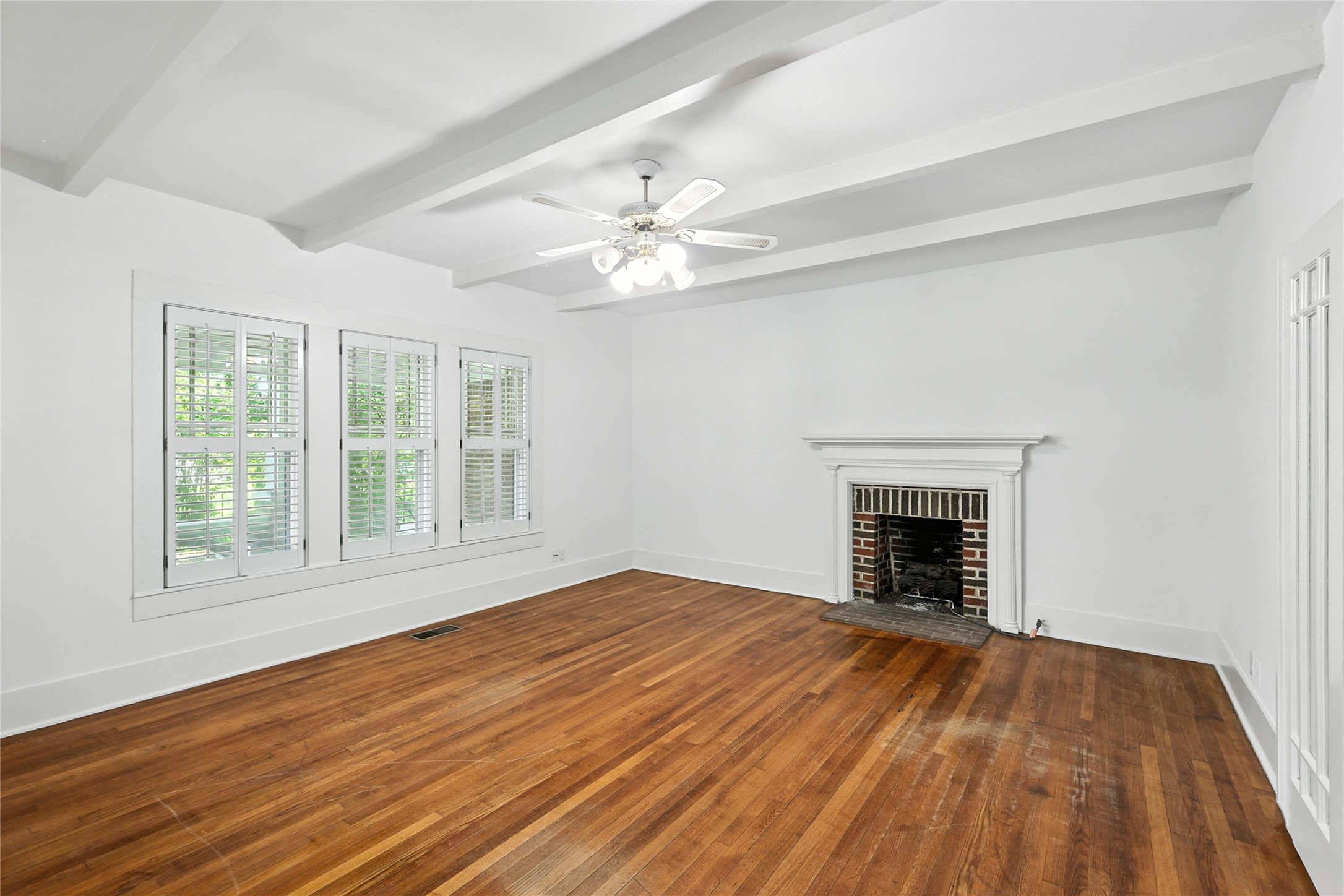 300 E 14th Street