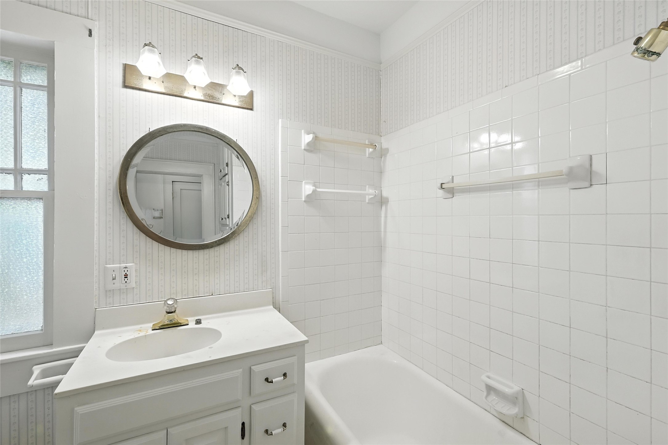 300 E 14th Street