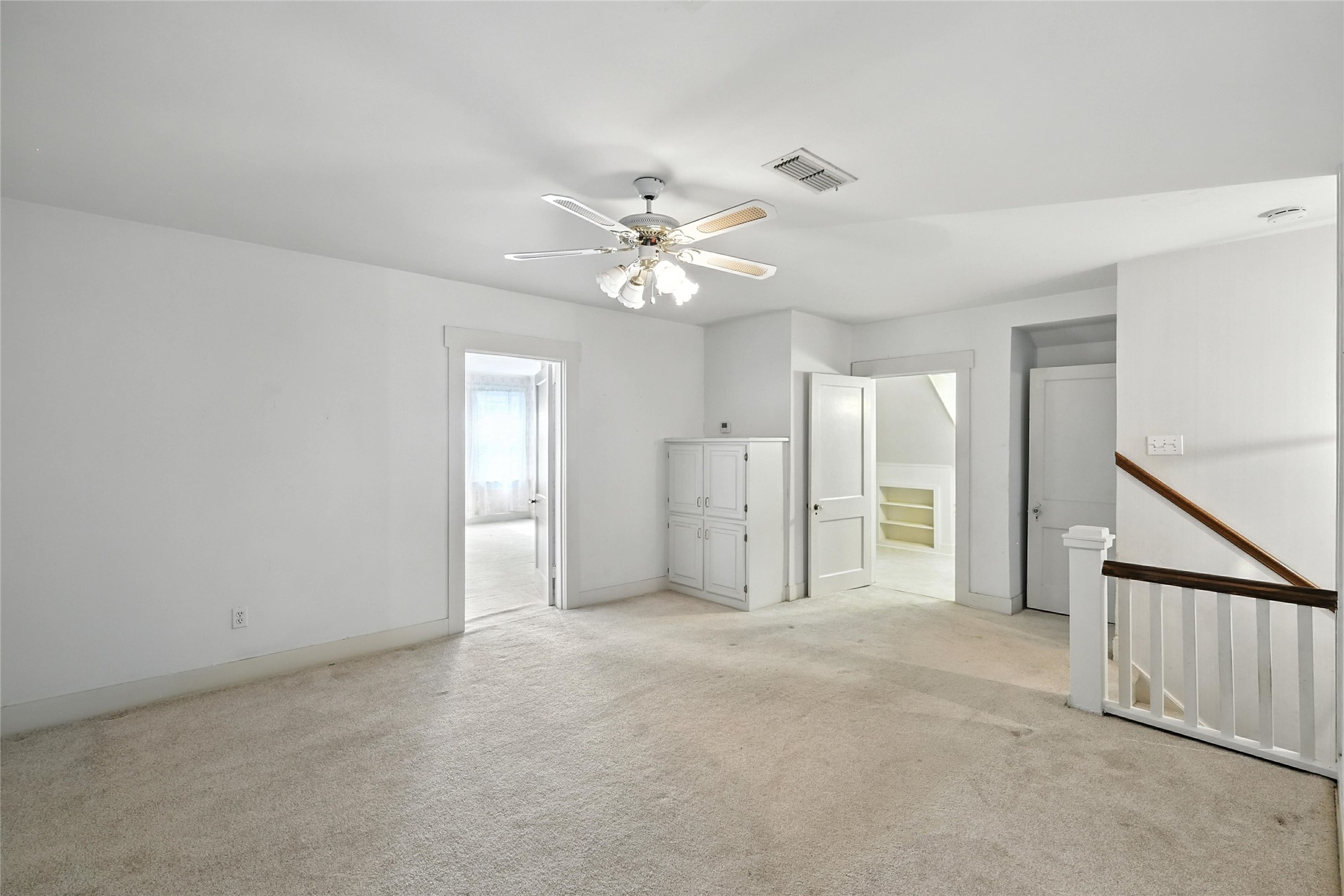 300 E 14th Street