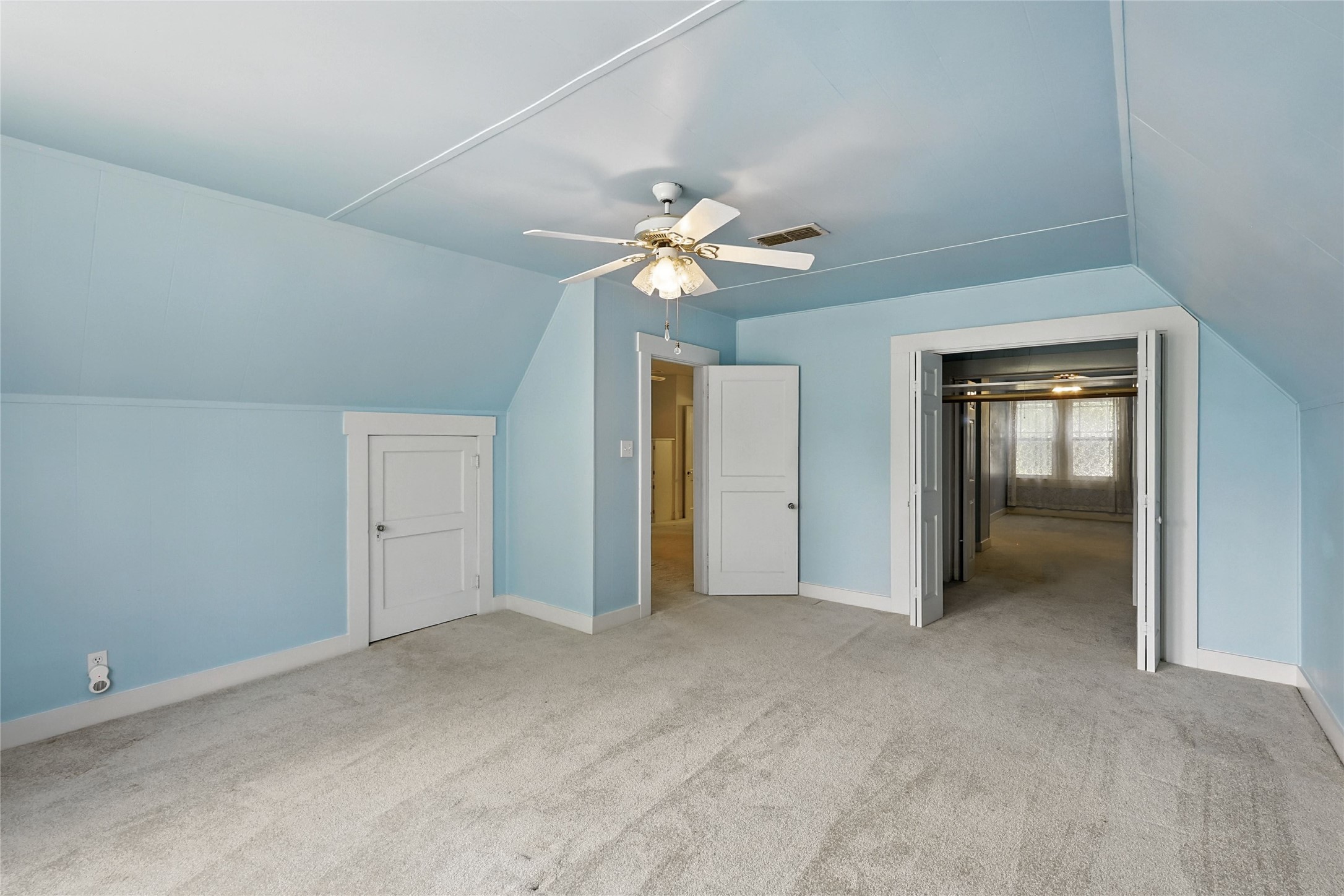 300 E 14th Street